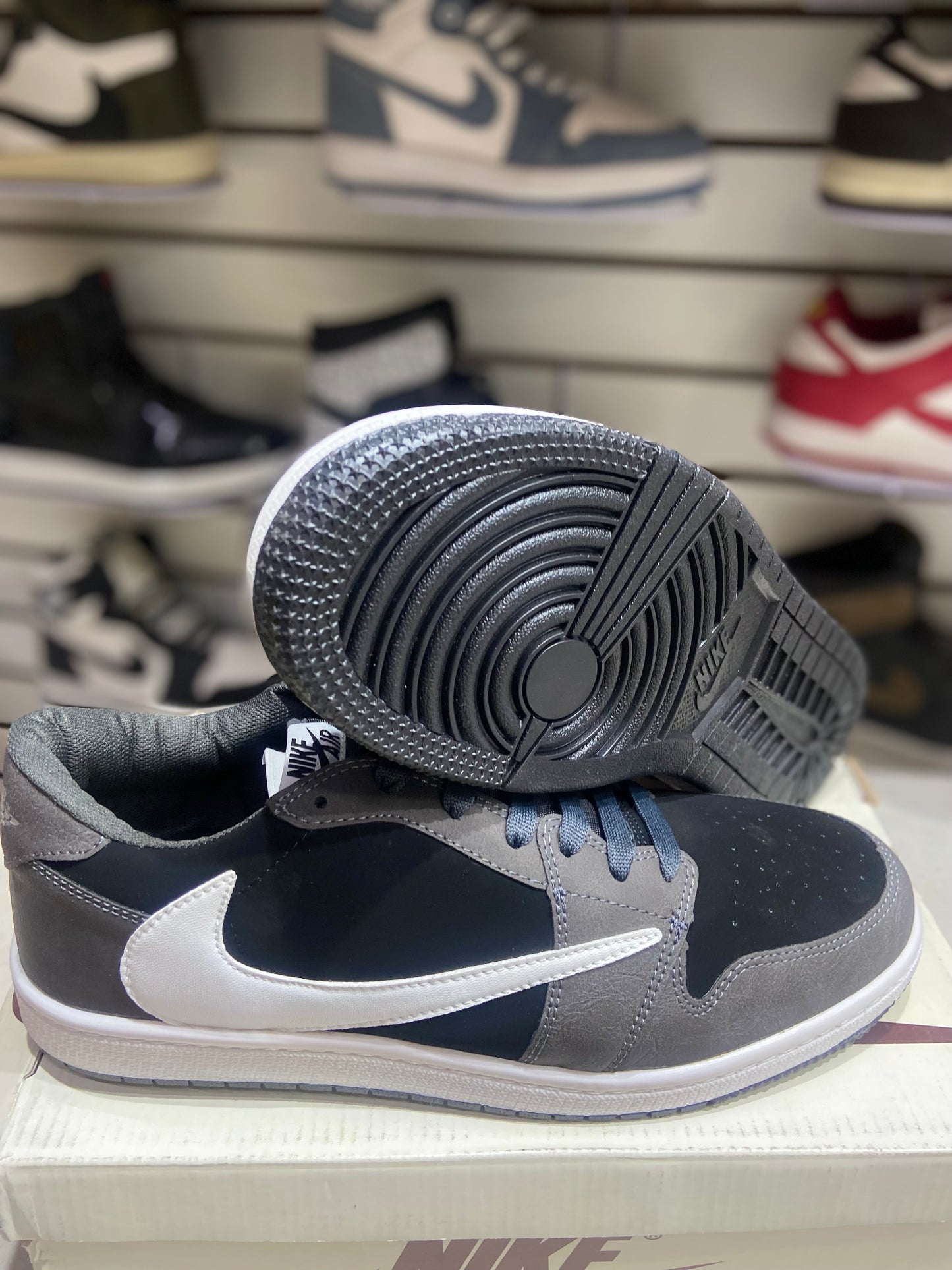 TENIS NACIONAL TIPO JORDAN PHANTOM GRIS NEGRO BCO