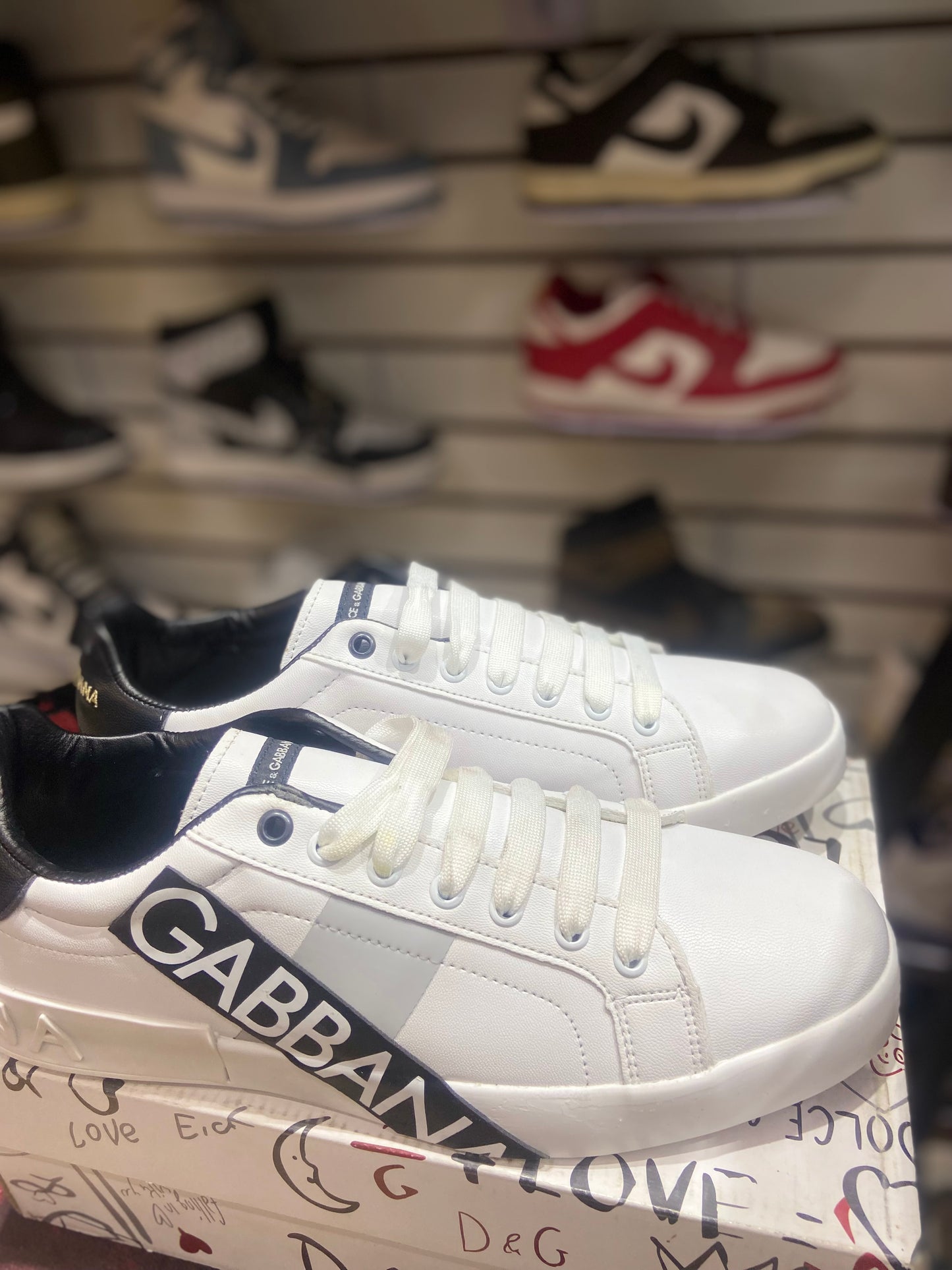 TENIS NACIONAL TIPO DOLCE GABBANA BCO/NGR