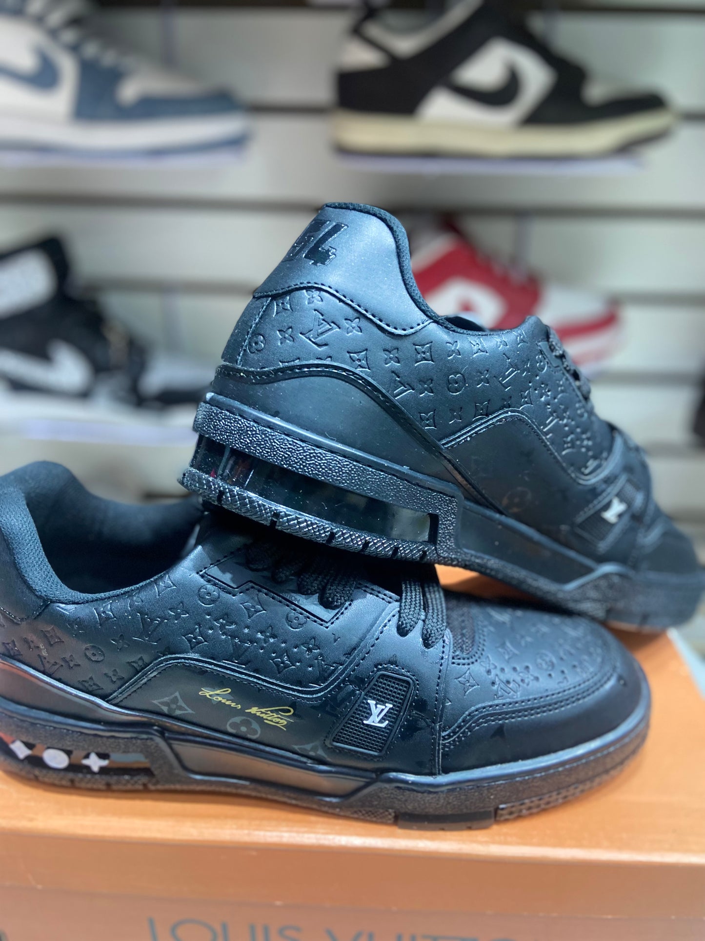 TENIS NACIONAL TIPO LOUIS VUITOON TOTAL BLACK WHITE