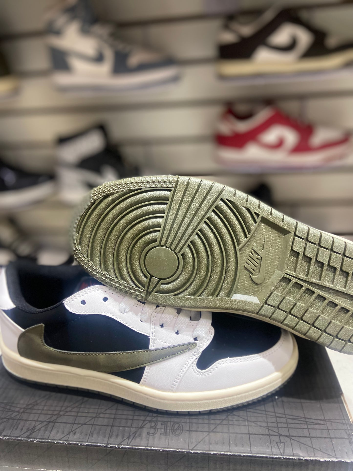 TENIS NACIONAL TIPO NIKE TRAVIS SCOOT