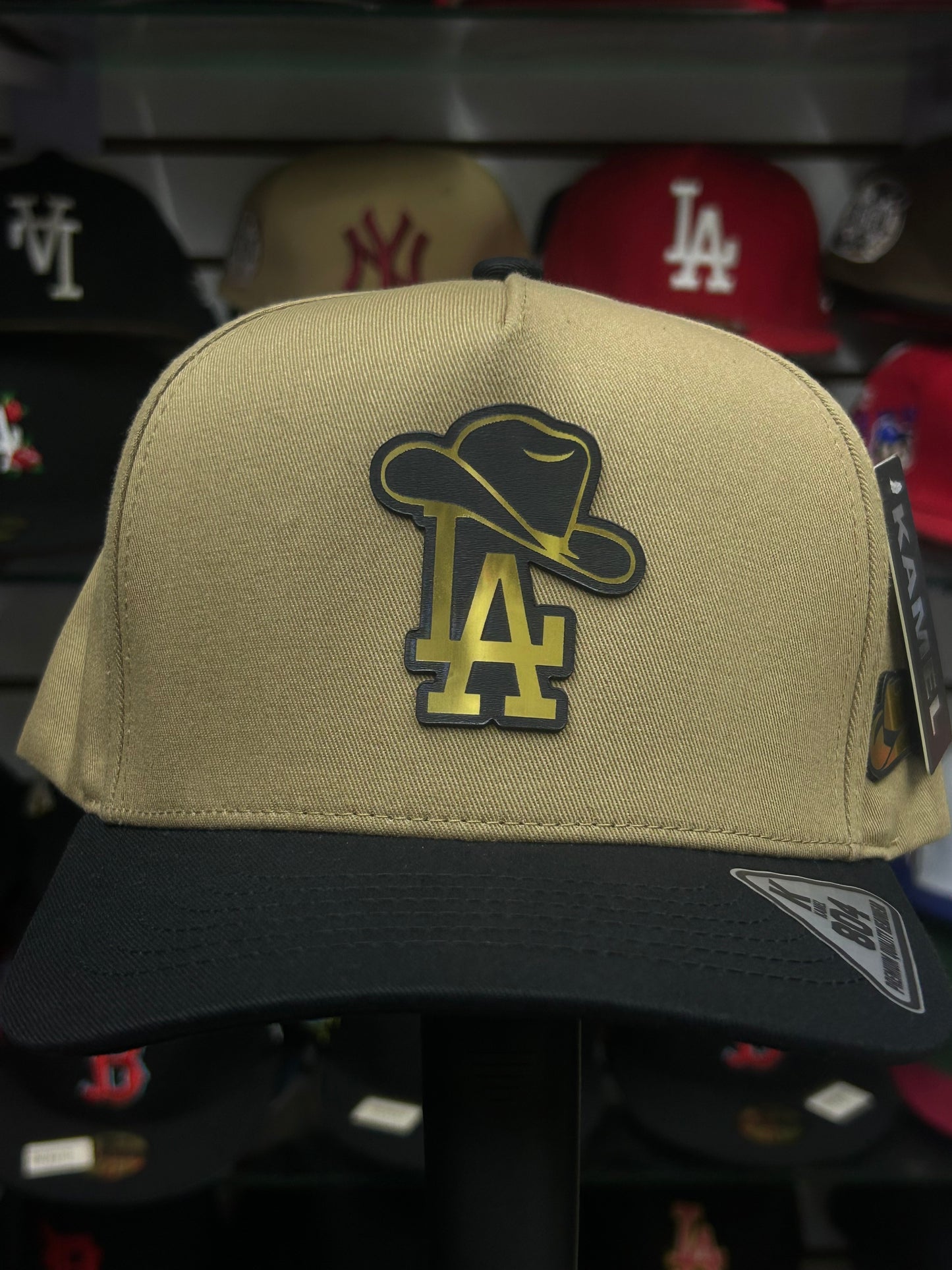 Gorra Kamel de placa Bigg Boss LA