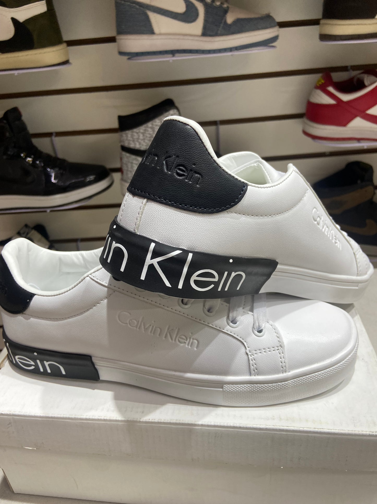 TENIS NACIONAL TIPO KALVIN KLEIN BLC NGR