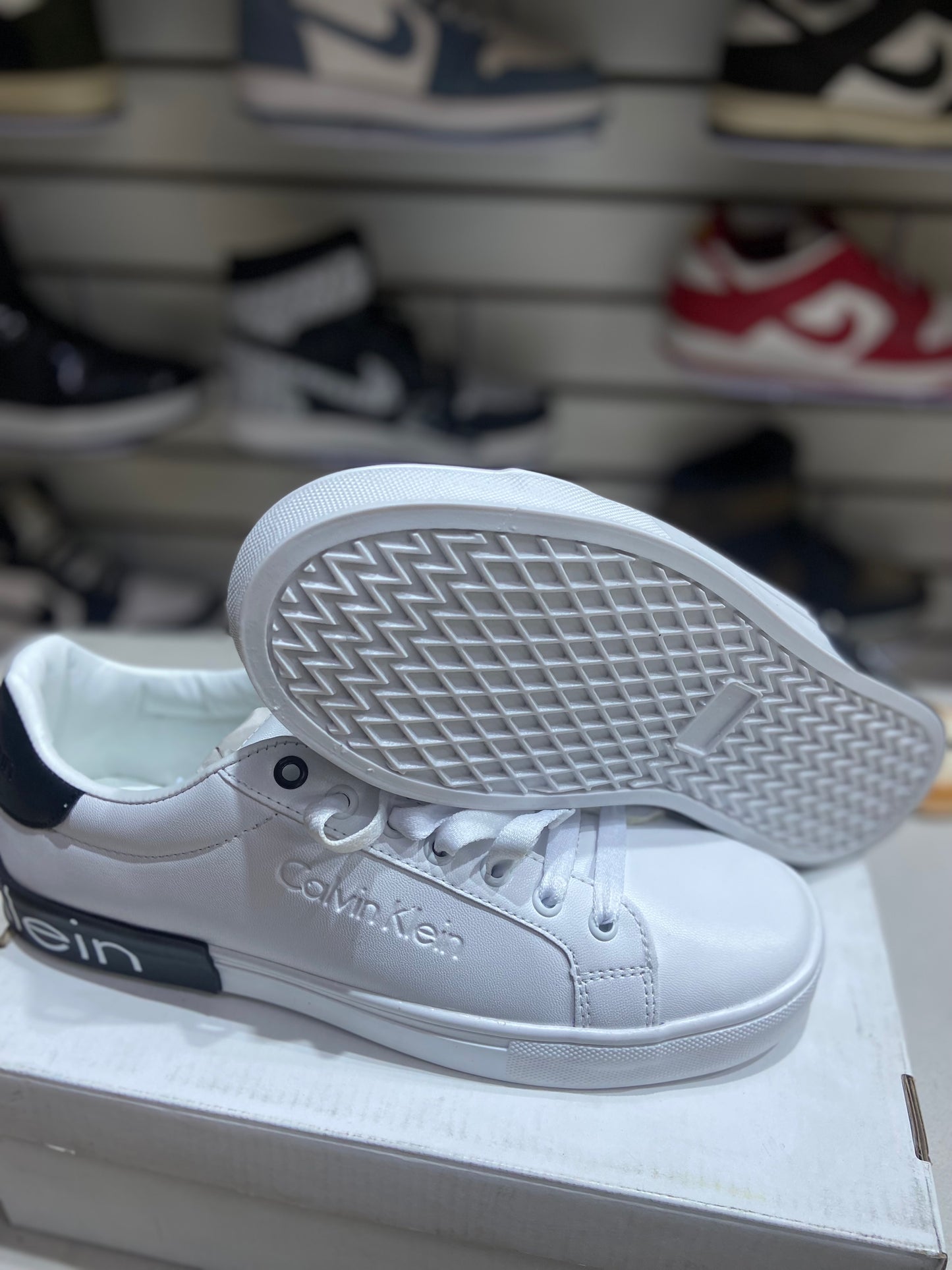 TENIS NACIONAL TIPO KALVIN KLEIN BLC NGR