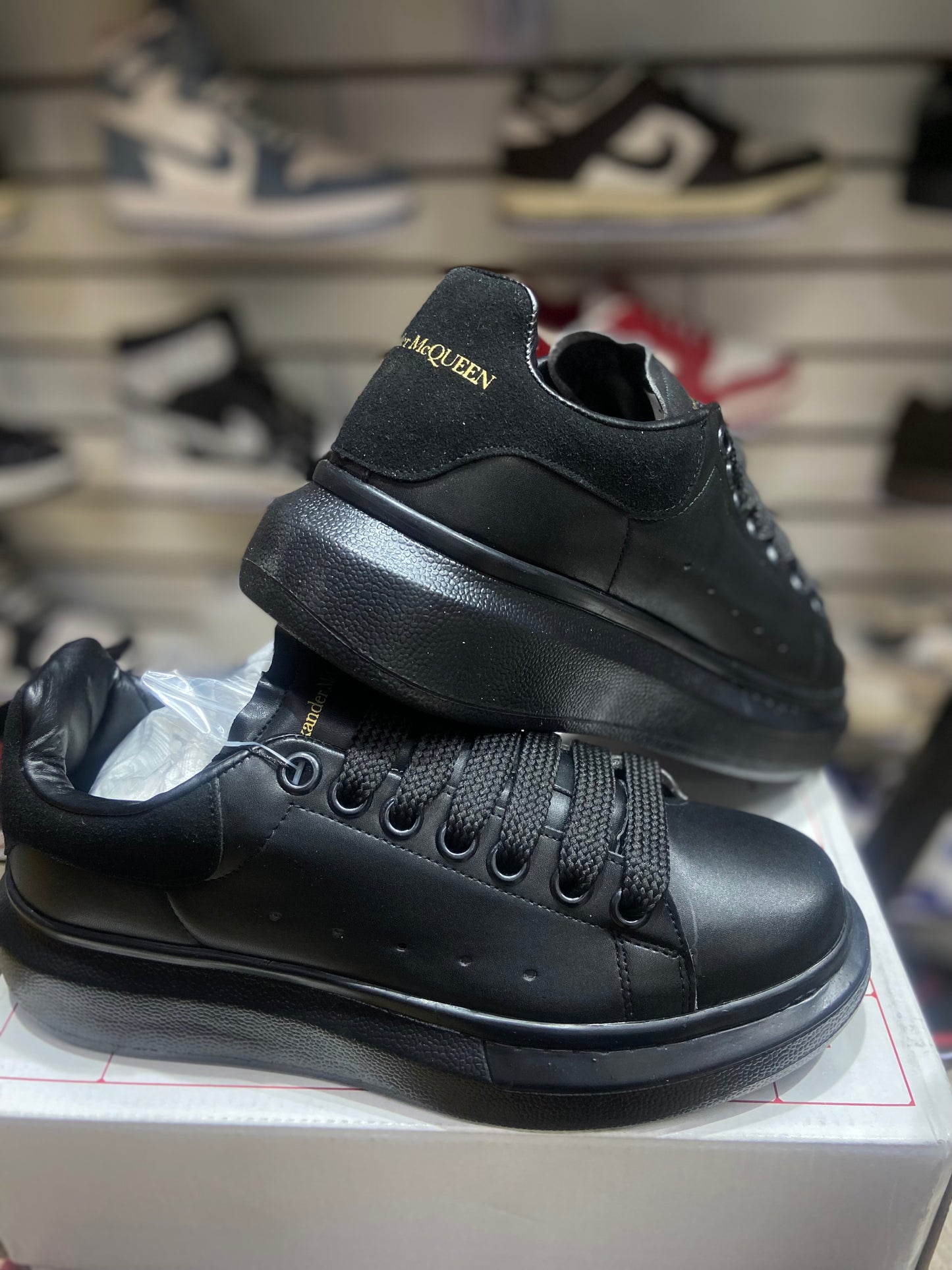 TENIS NACIONAL TIPO ALEXANDER MAQUEEN TOTAL BLACK PREMIUM
