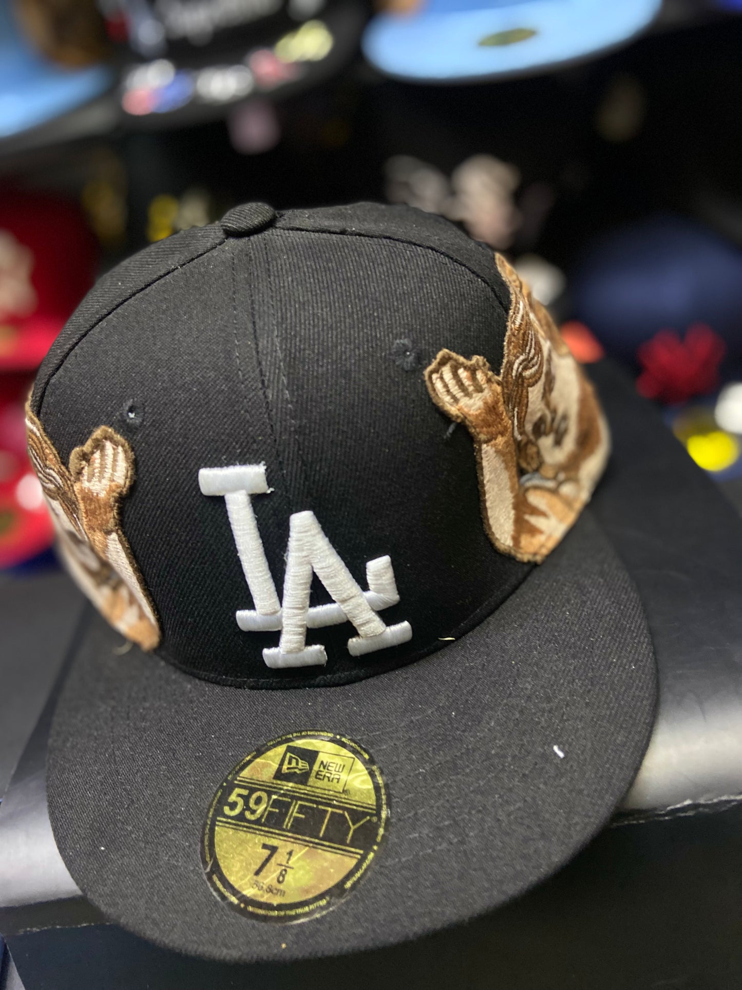 🔥 Gorra 59FIFTY – LA Dodgers x Ángeles Orantes (Edición Negra)