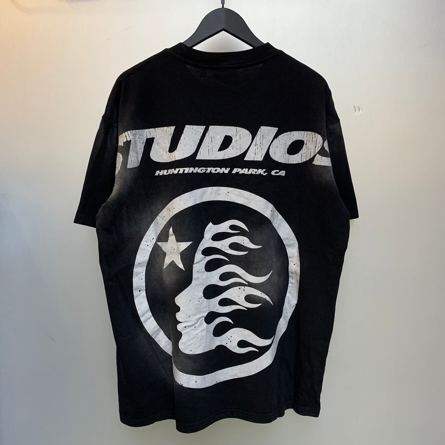 PLAYERA 1 HELLSTAR