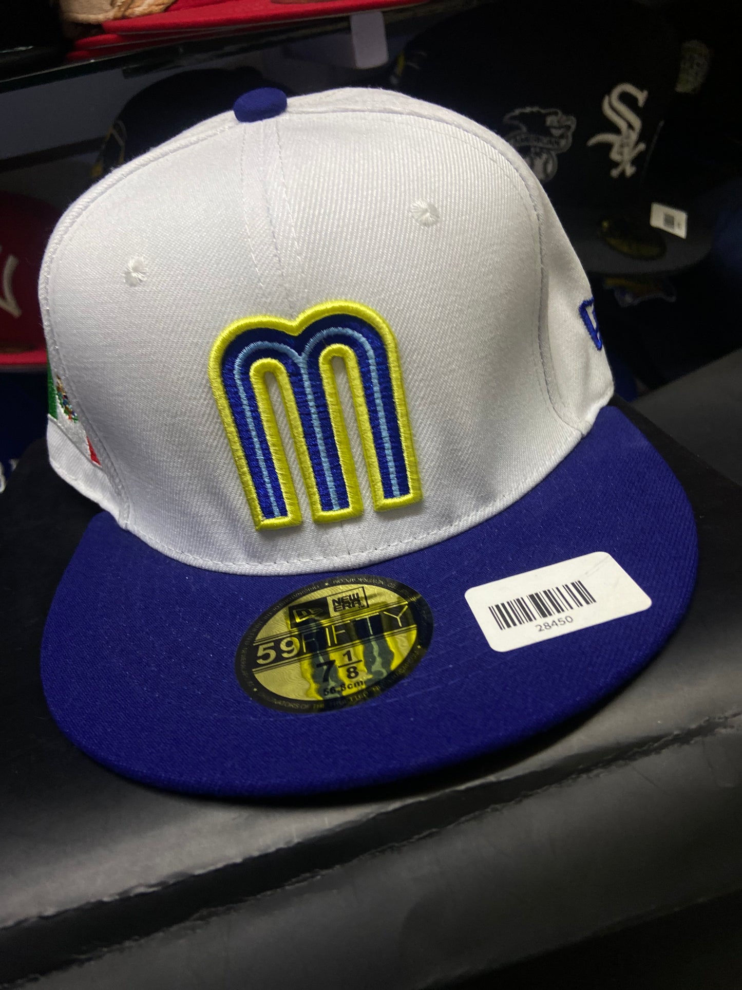 59FIFTY con diseño de los Marías de Guadalajara. Es de ajuste exacto