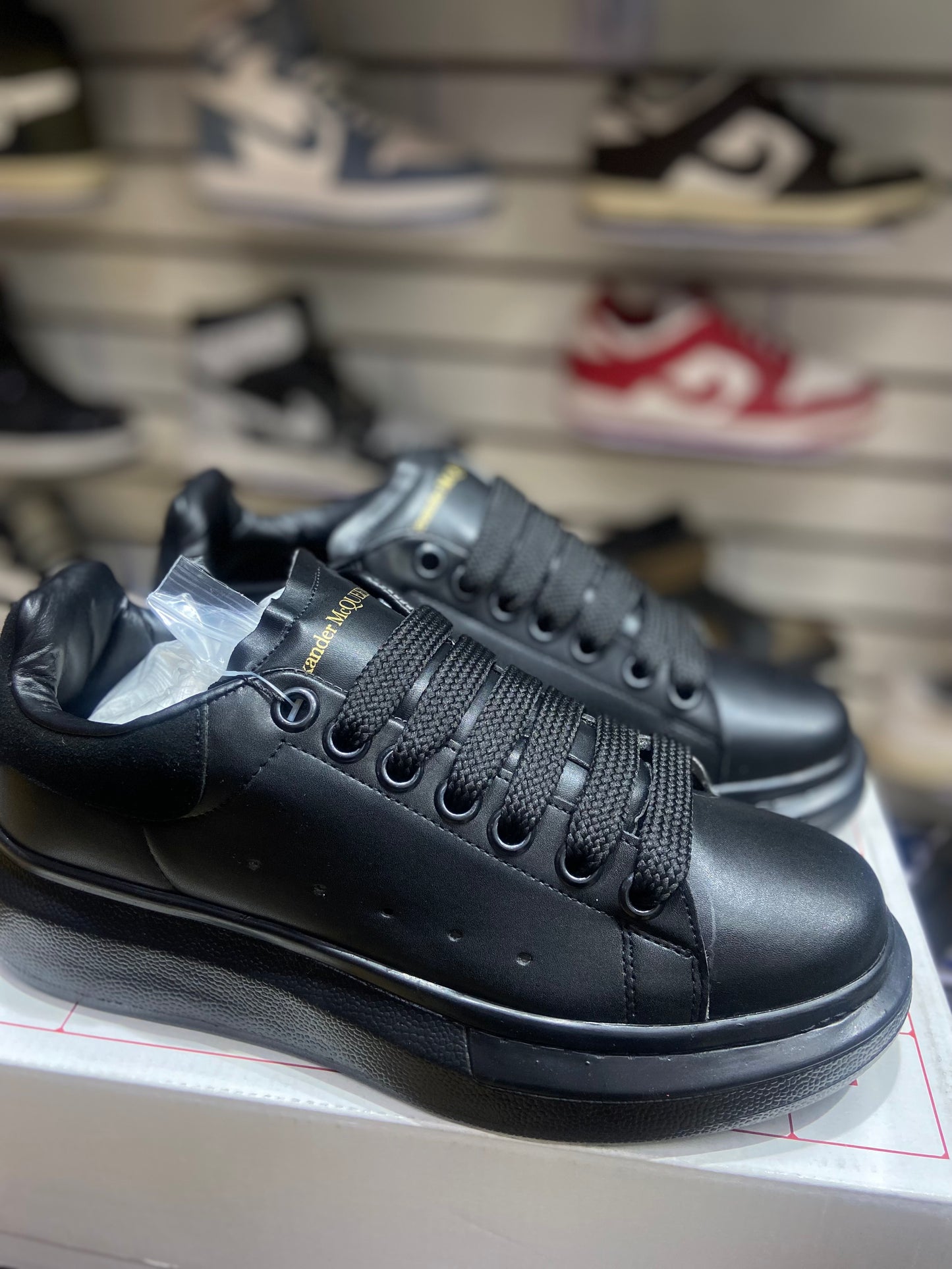 TENIS NACIONAL TIPO ALEXANDER MAQUEEN TOTAL BLACK PREMIUM