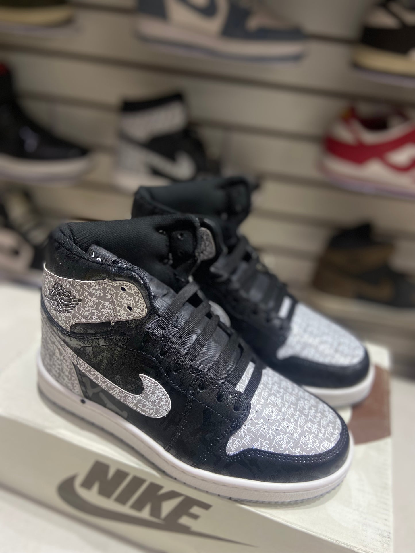 TENI NACIONAL TIPO NIKE JORDAN REBELLIONARE