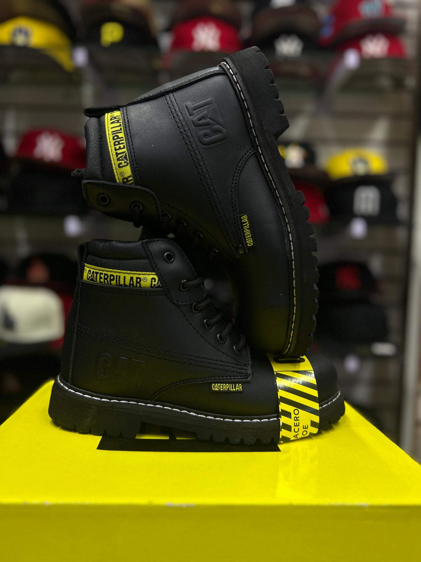 BOTAS NACIONALES ESTILO CATERPILLAR NEGRAS