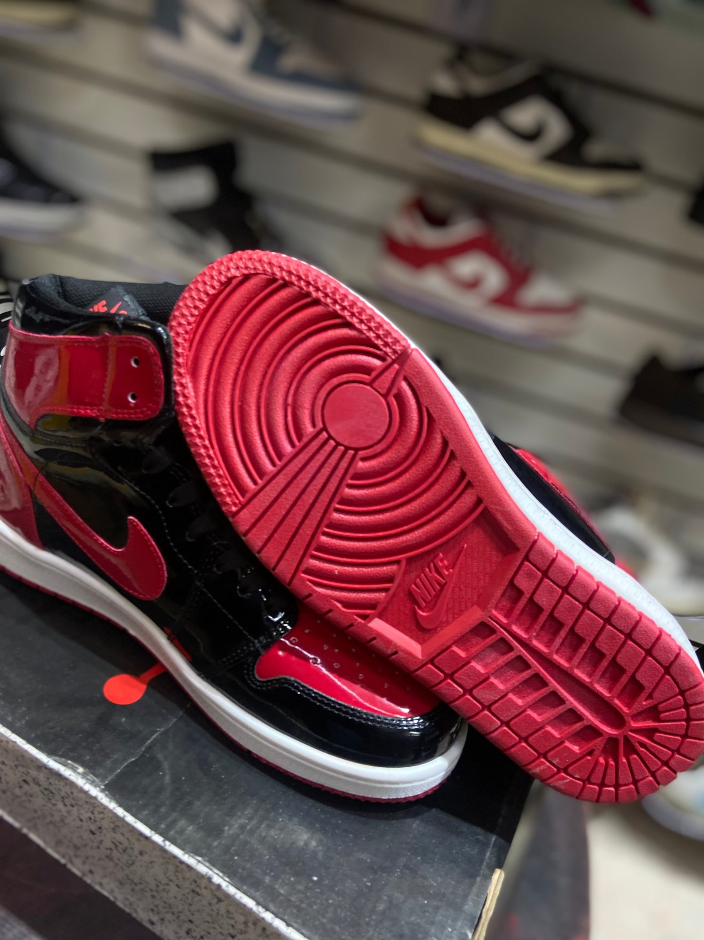TENI NACIONAL TIPO NIKE JORDAN HING OG BRED
