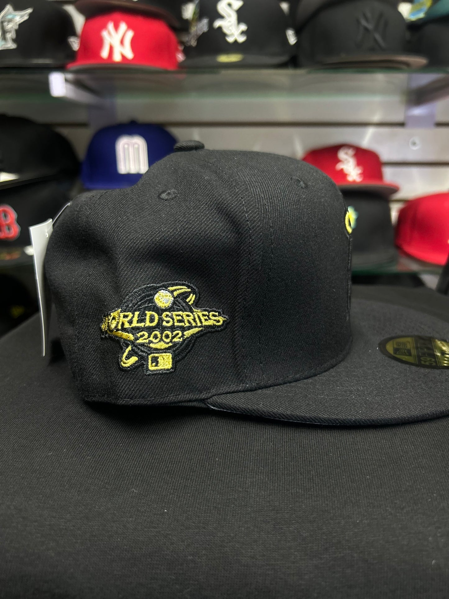 Gorra 59FIFTY Los Angeles Angels Blackout