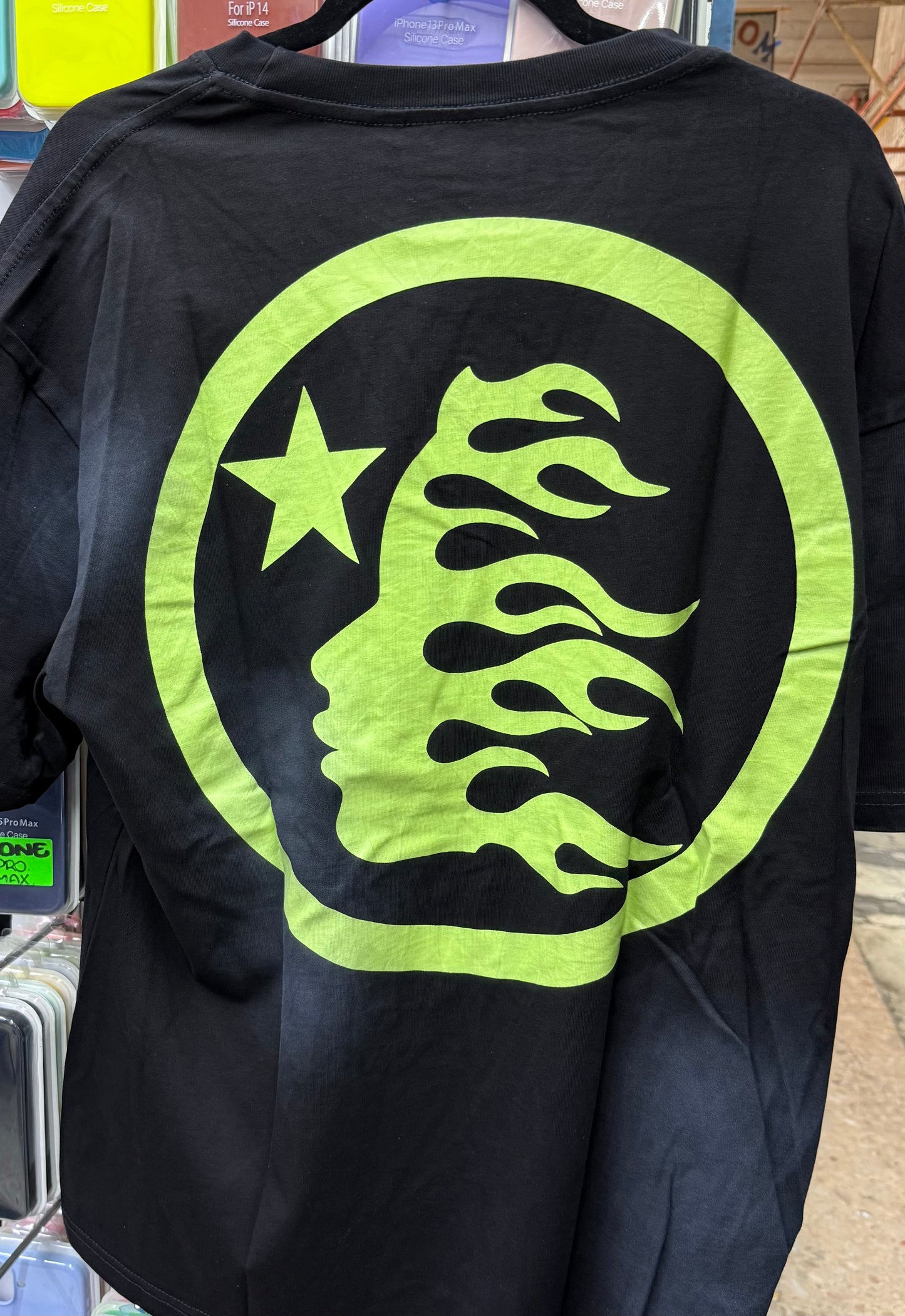 PLAYERA 2 HELLSTAR