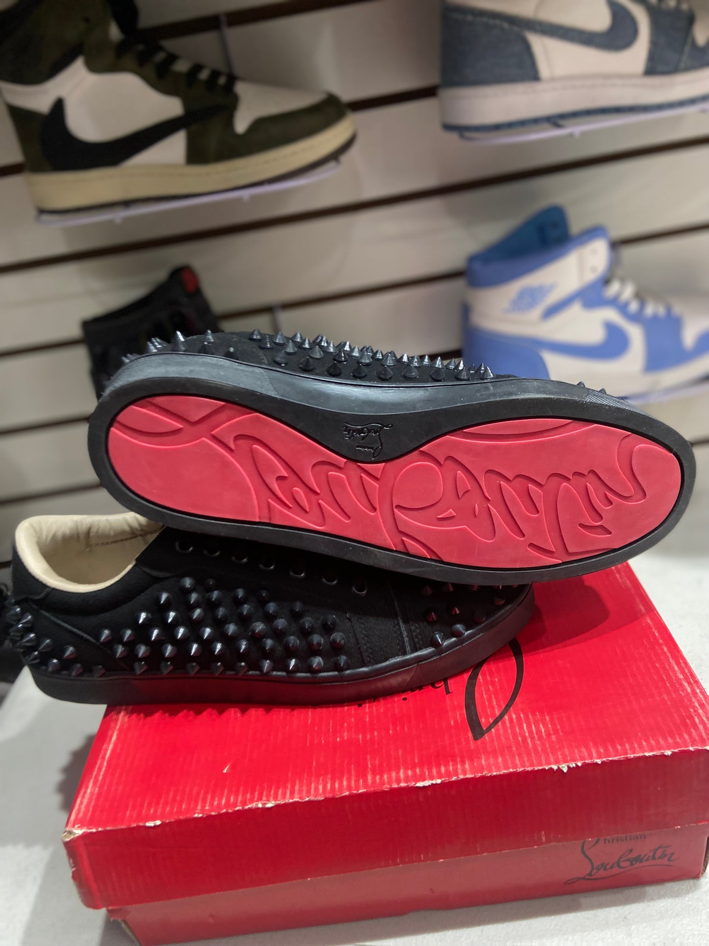 TENIS NACIONAL TIPO ZUELA ROJA GAMUZA PICOS TOTAL