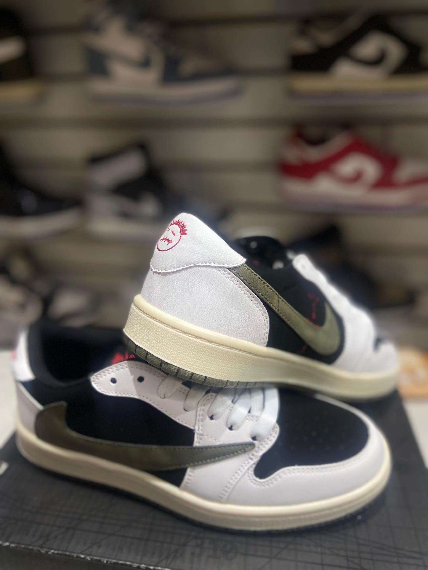 TENIS NACIONAL TIPO NIKE TRAVIS SCOOT