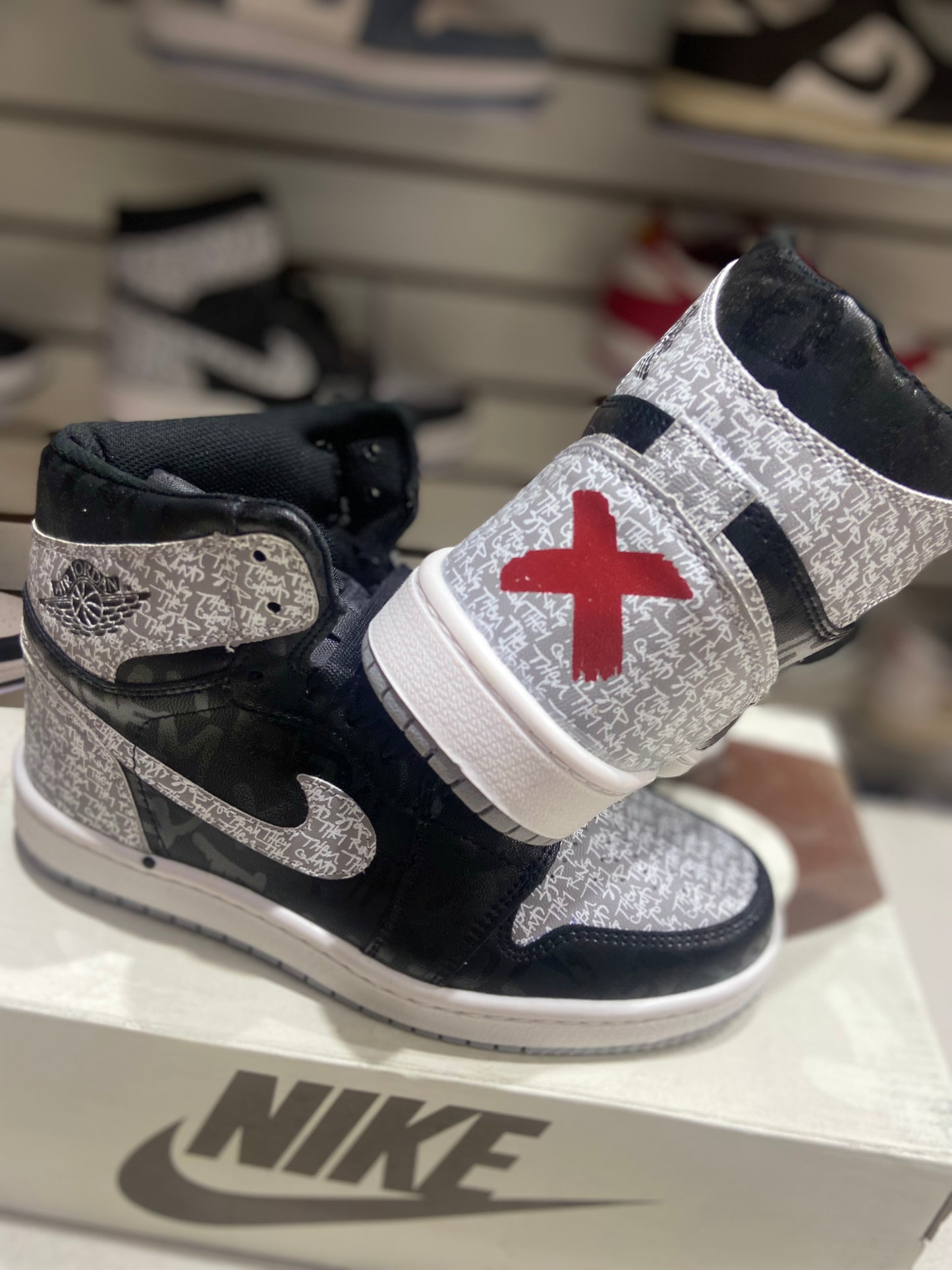 TENI NACIONAL TIPO NIKE JORDAN REBELLIONARE