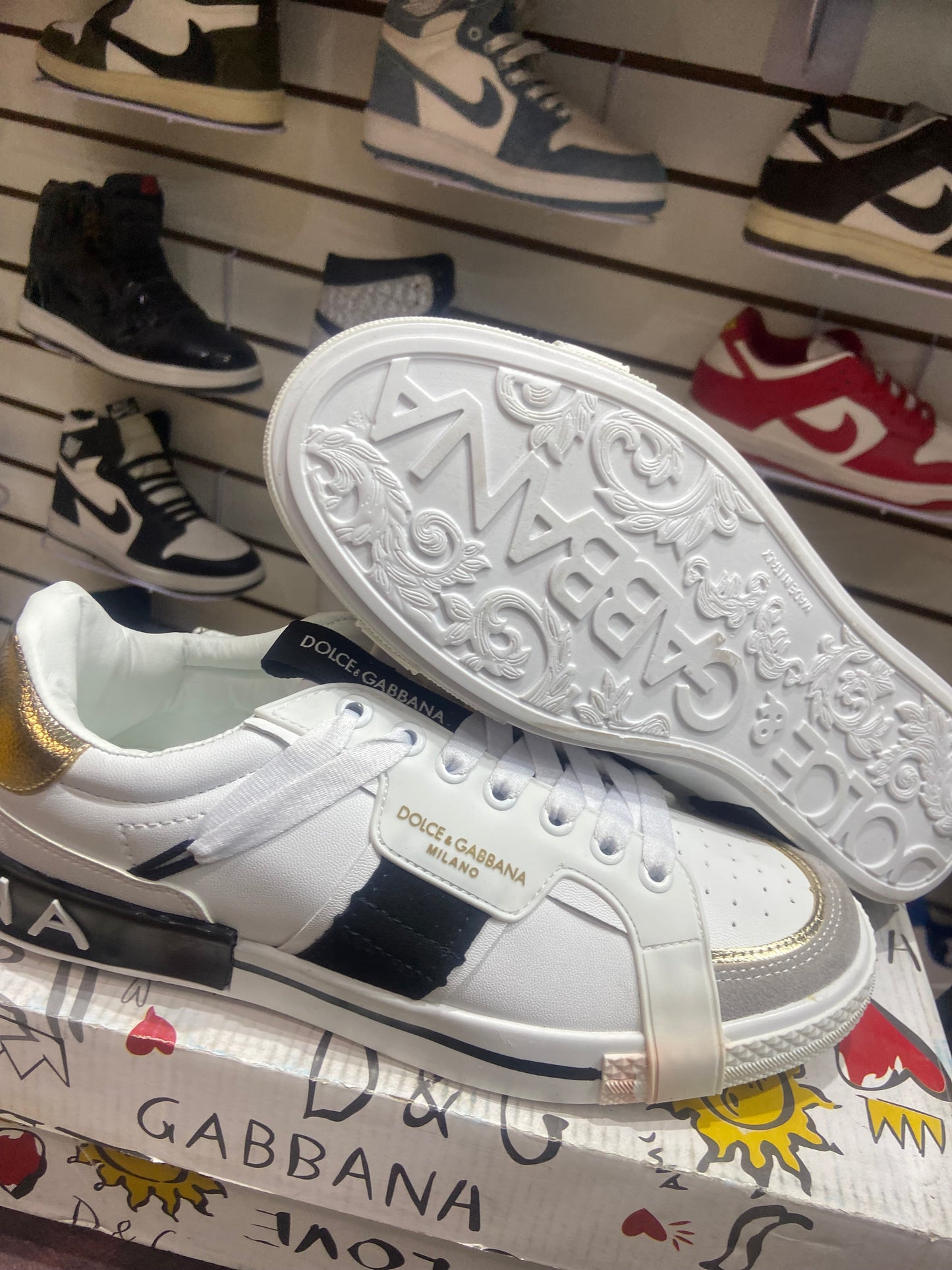 TENIS NACIONAL TIPO DOLCE GABBANA BLANCO NEGRO ORO