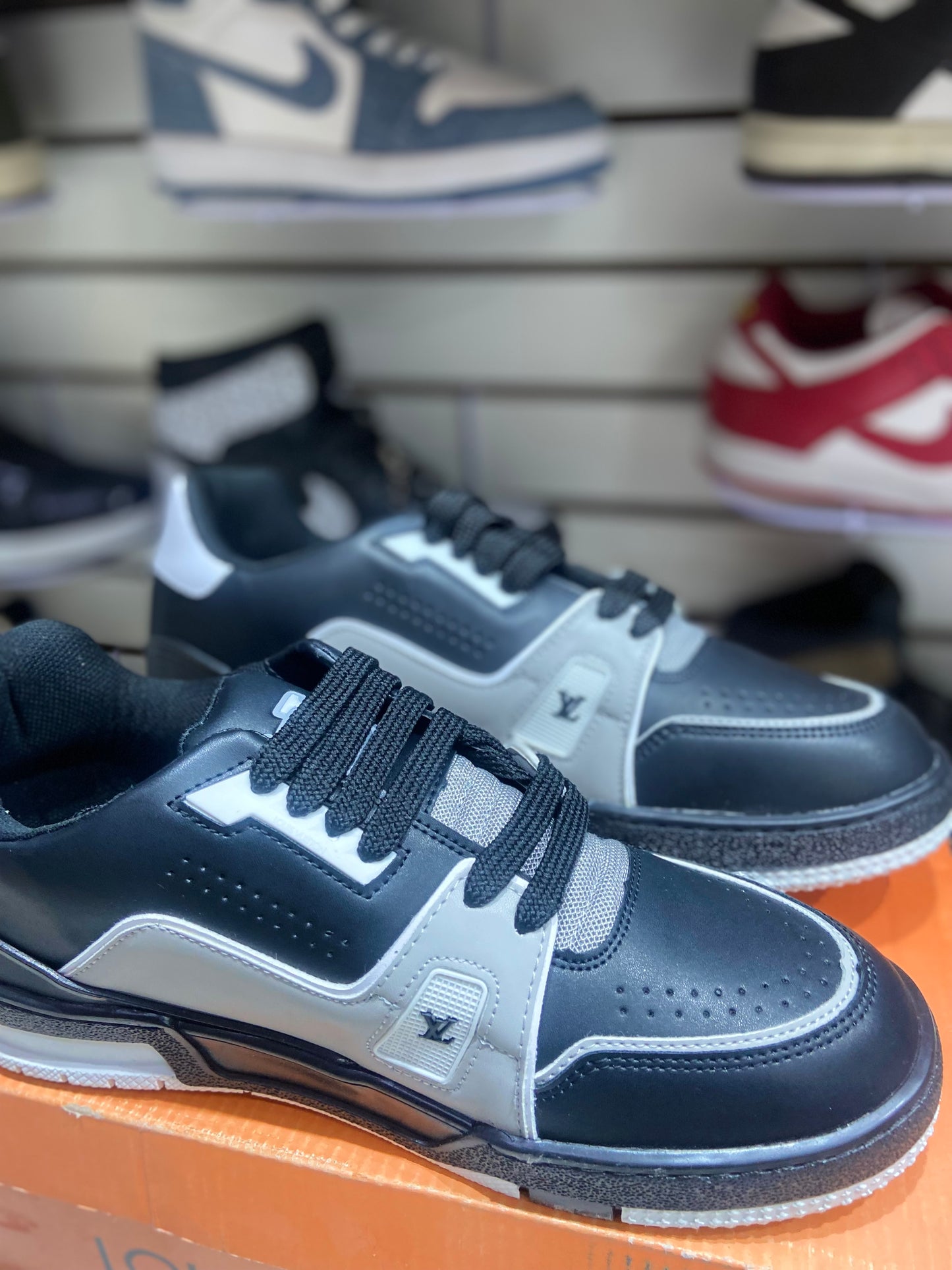 TENIS NACIONAL TIPO LOUIS VUITTON