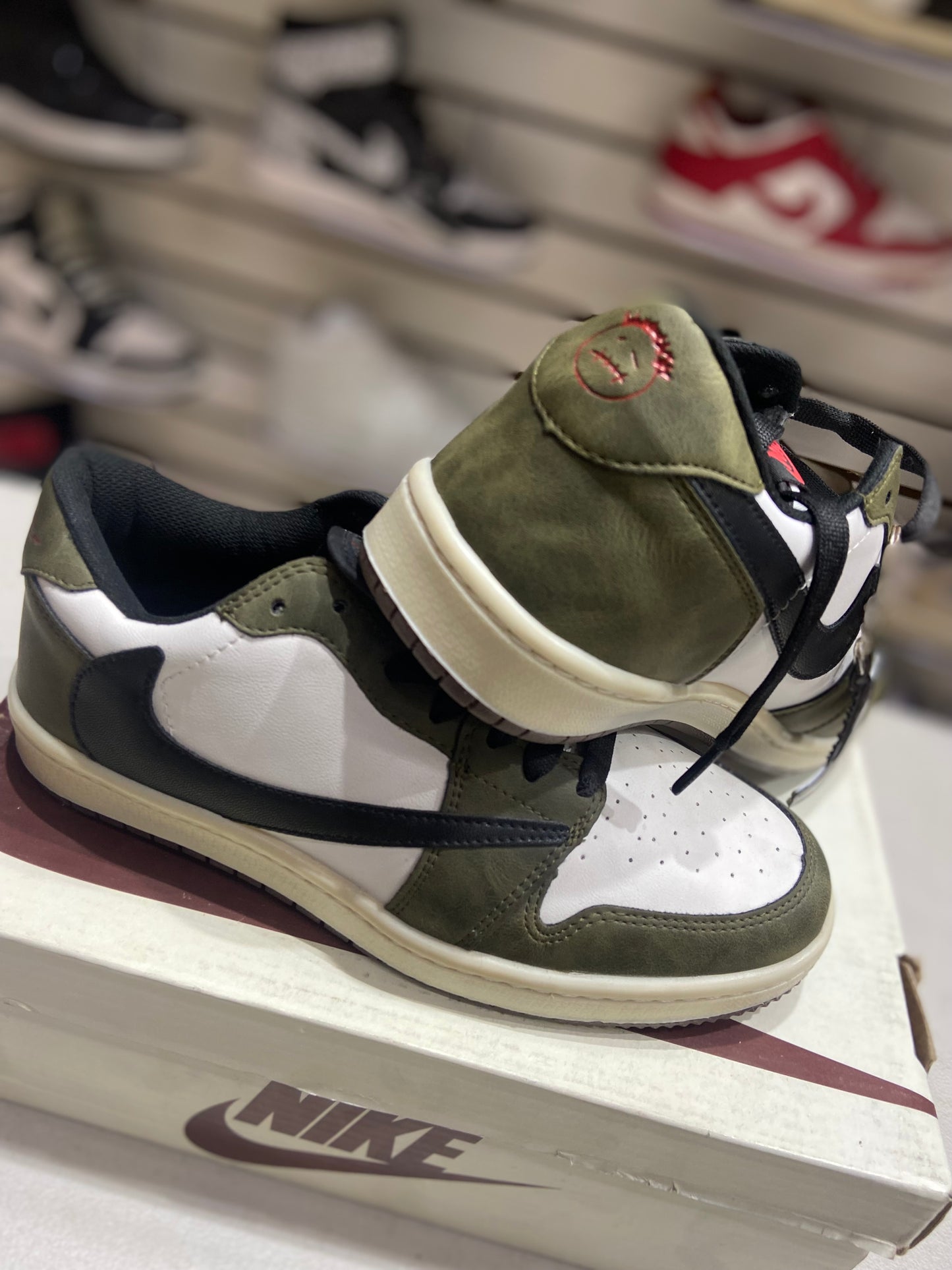 TENIS NACIONAL TIPO NIKE x TRAVIS SCOOT MUSGO HUESO