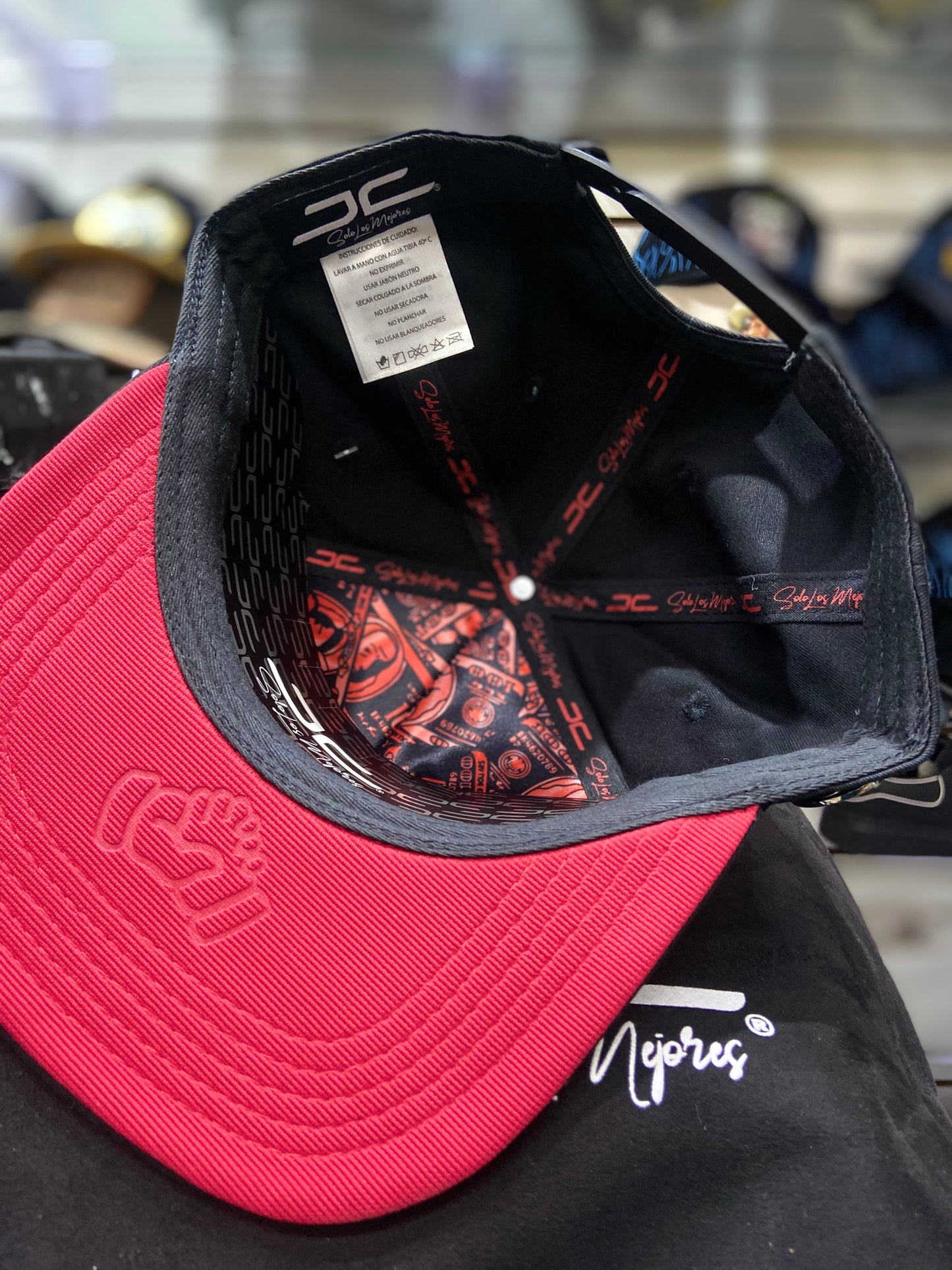 Gorra JC Hats “Business Black Red” – Elegancia y Poder en una Snapback 🔥🤝
