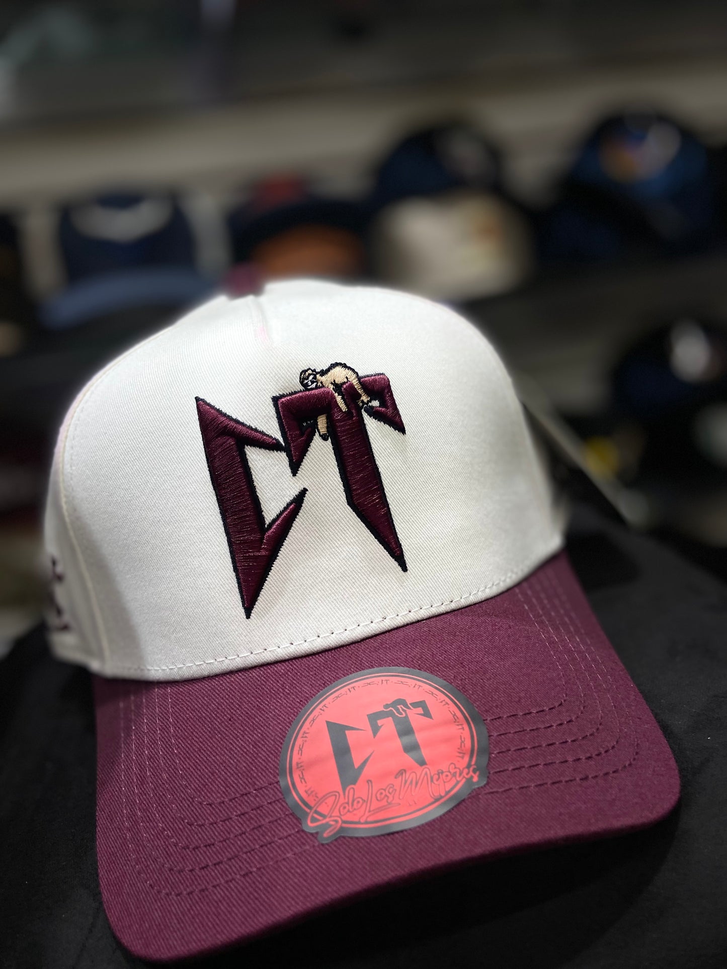 Gorra JC Hats “CT Vino con Blanco” – Estilo Bélico con Elegancia 🔥🧢