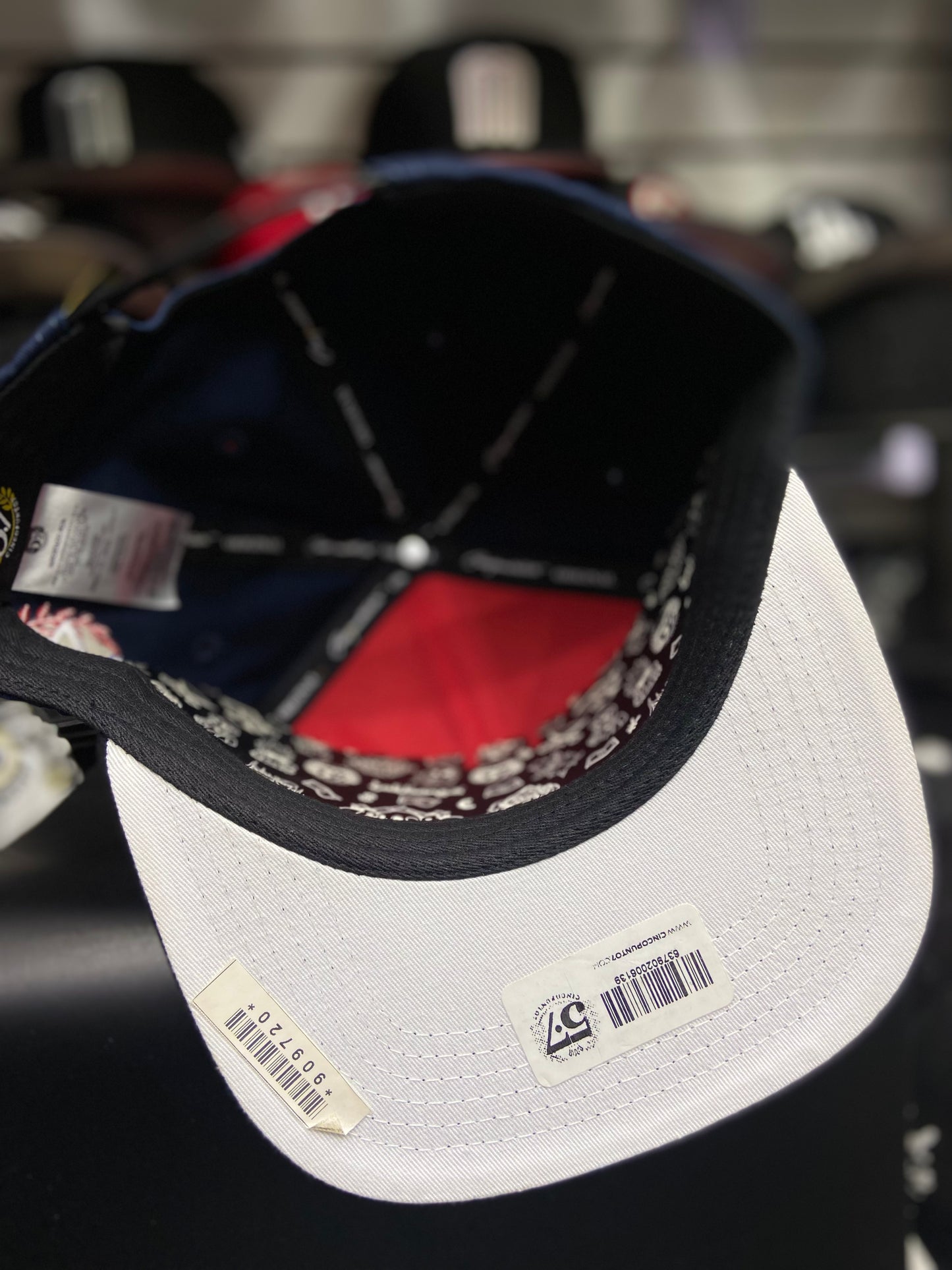 Gorra 5.7 - Modelo Vagancia negra 🕊️🔥💎