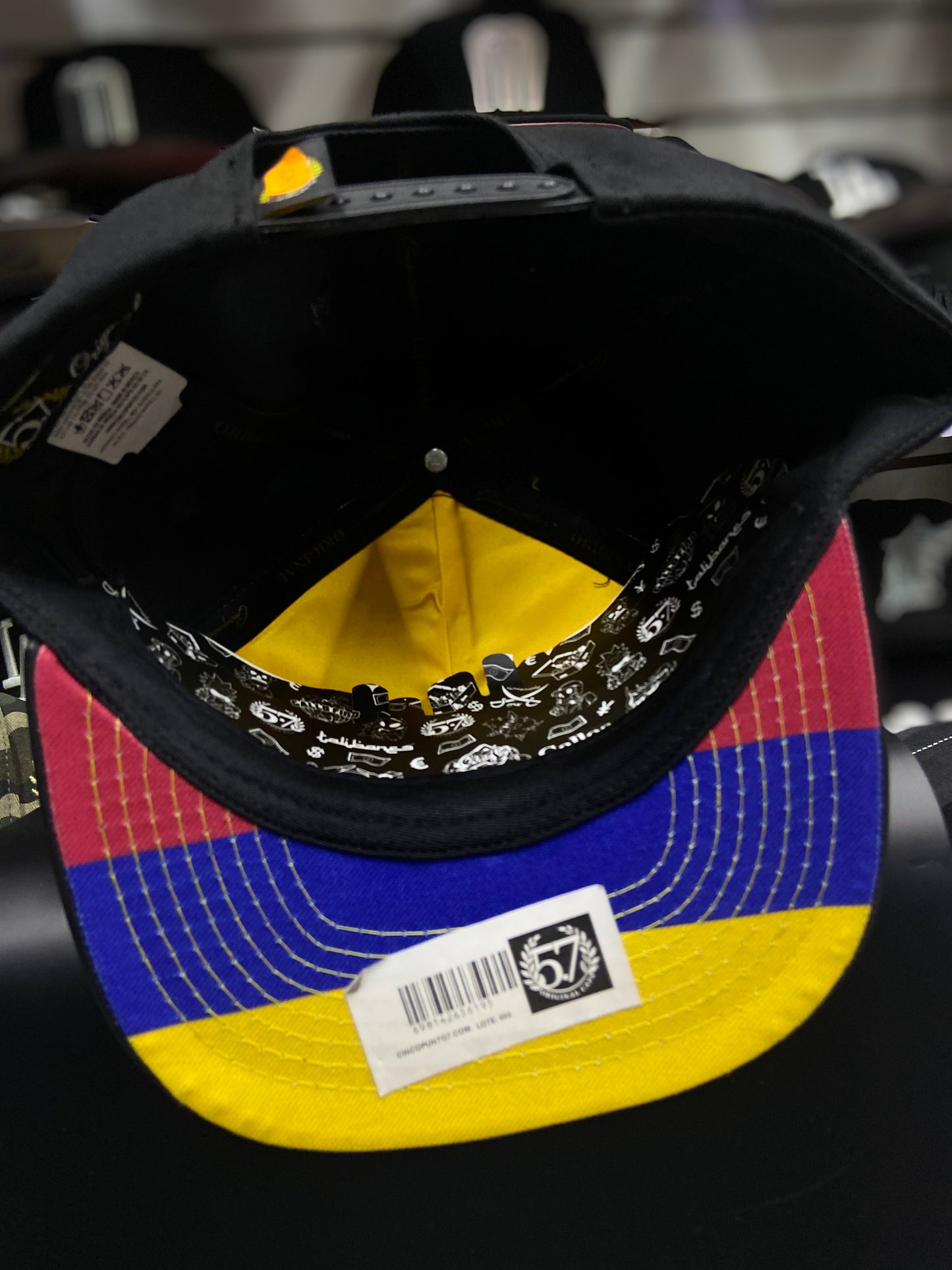 Gorra 5.7 - Modelo Funko Pop Escobar 🔥💰👑