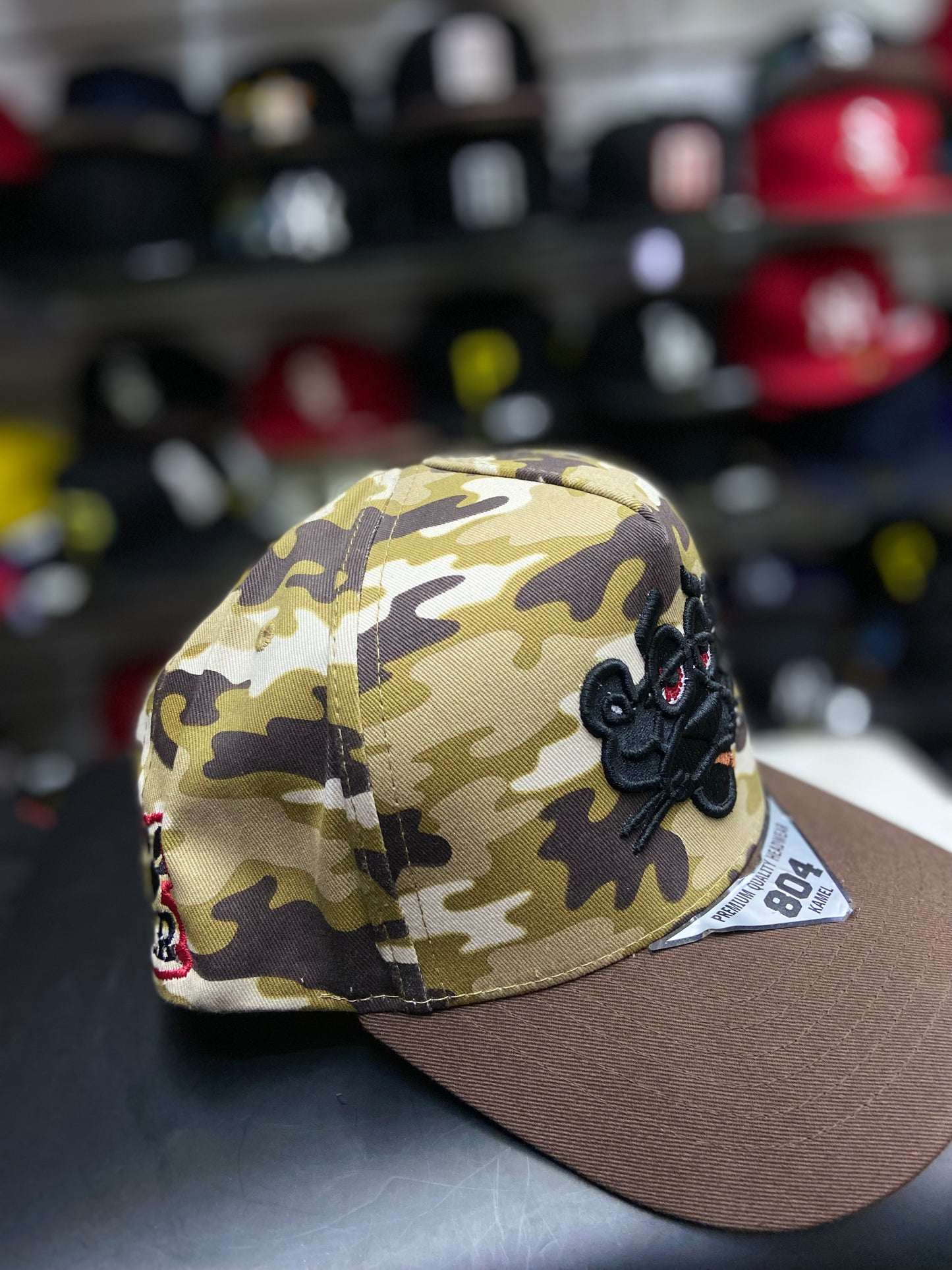 Gorra Kamel 804 Modelo Pantera Fumadora – Bélico el Asunto