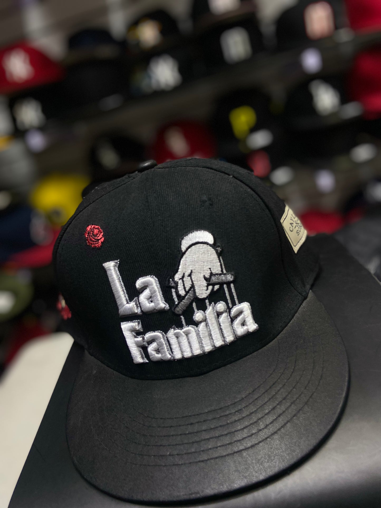 🧢 Gorra Cayer & Sons “La Familia” – Estilo y Poder 🔥