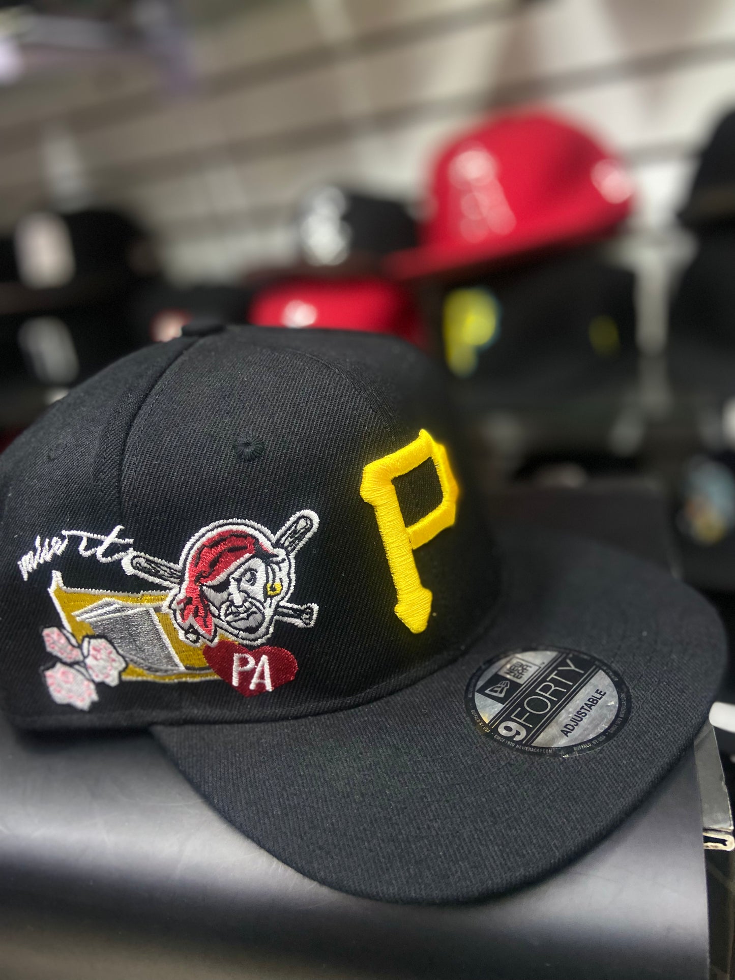 Gorra 9Forty Adjustable - Pittsburgh Pirates Black & Gold Edition