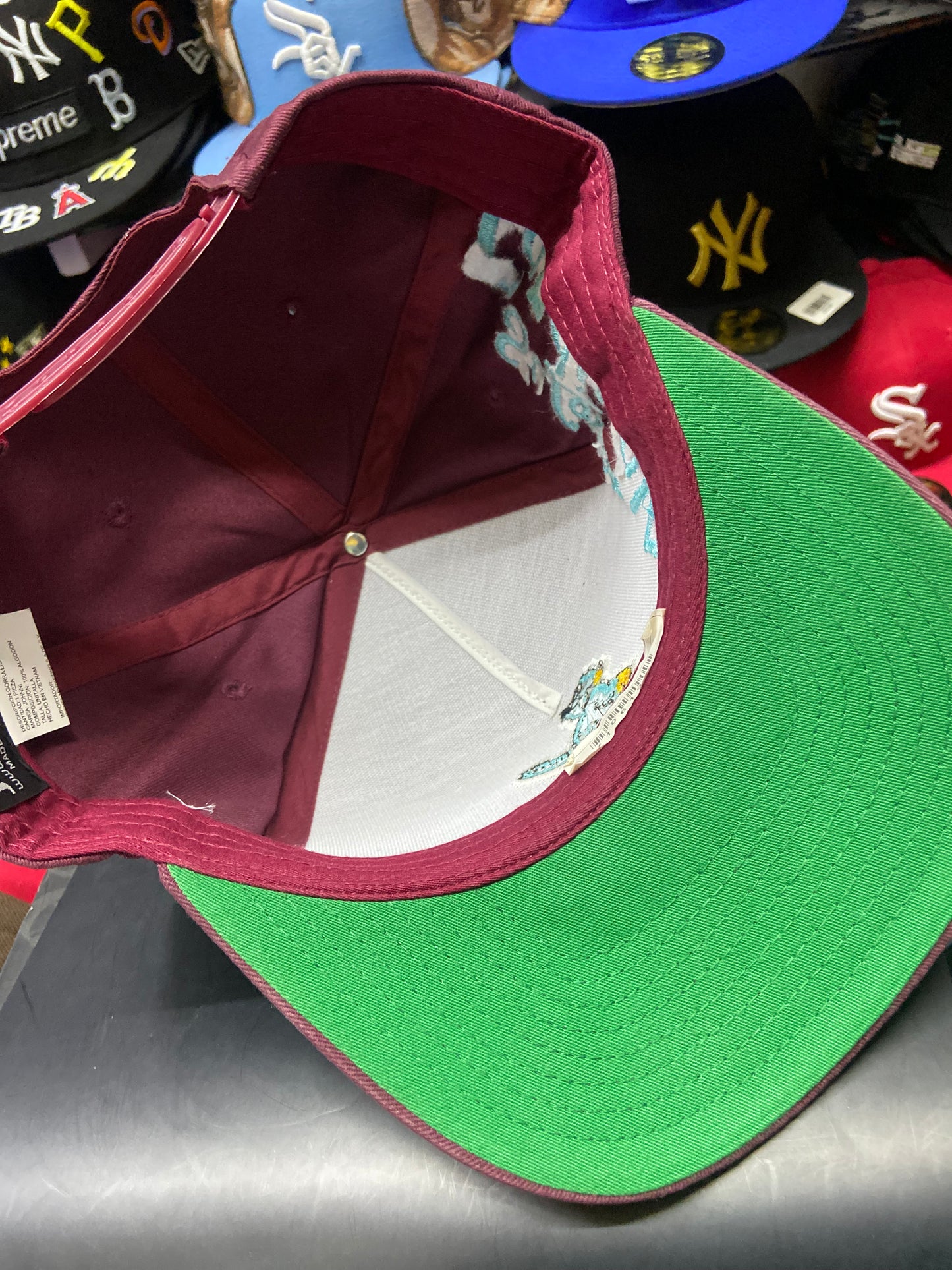 🧢🔥 Gorra 9FIFTY Snapback – Color Vino con Logo Bordado 🔥