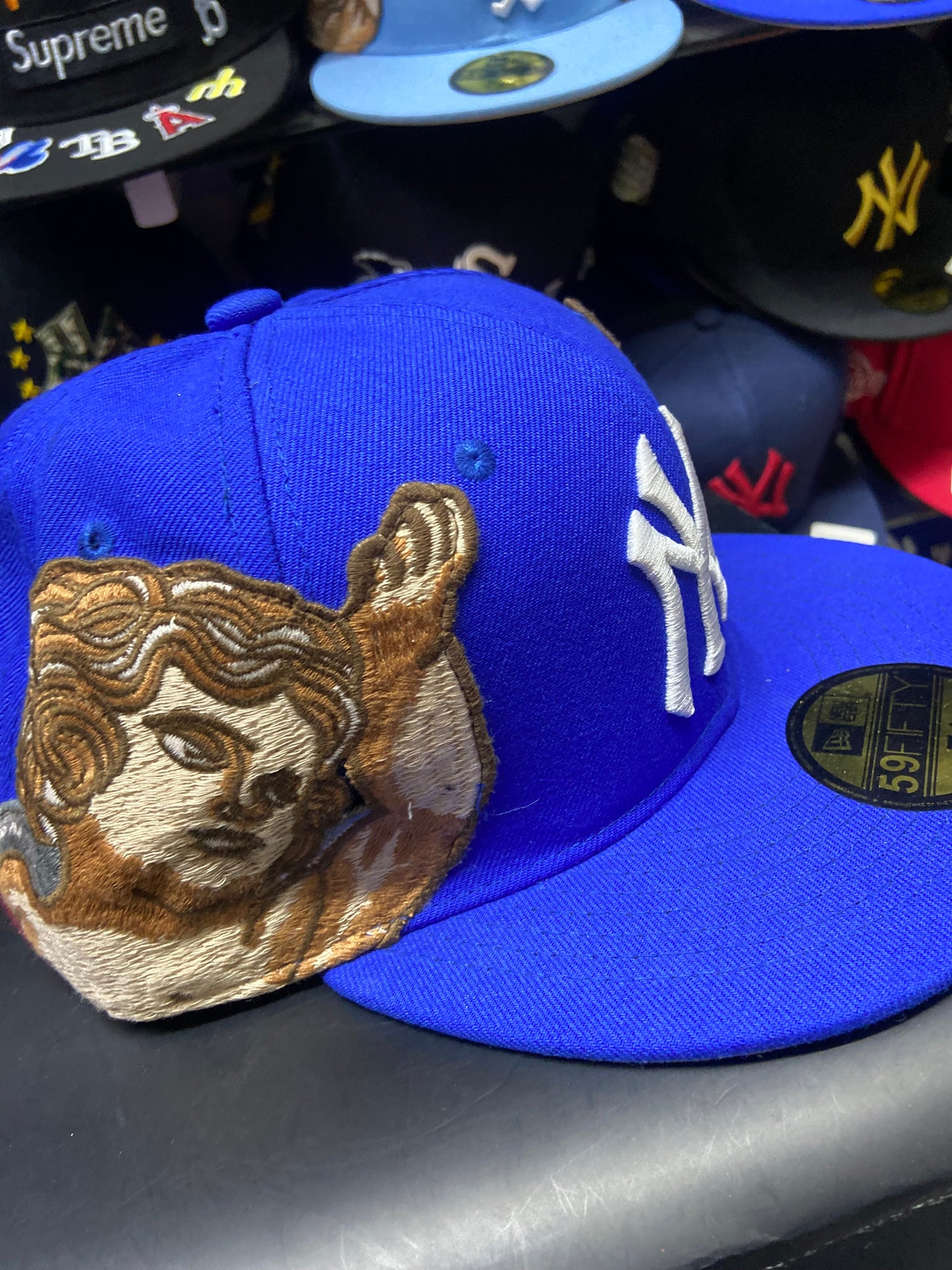 🔥 Gorra 59FIFTY – NY Yankees x Ángeles Orantes JHON STAN