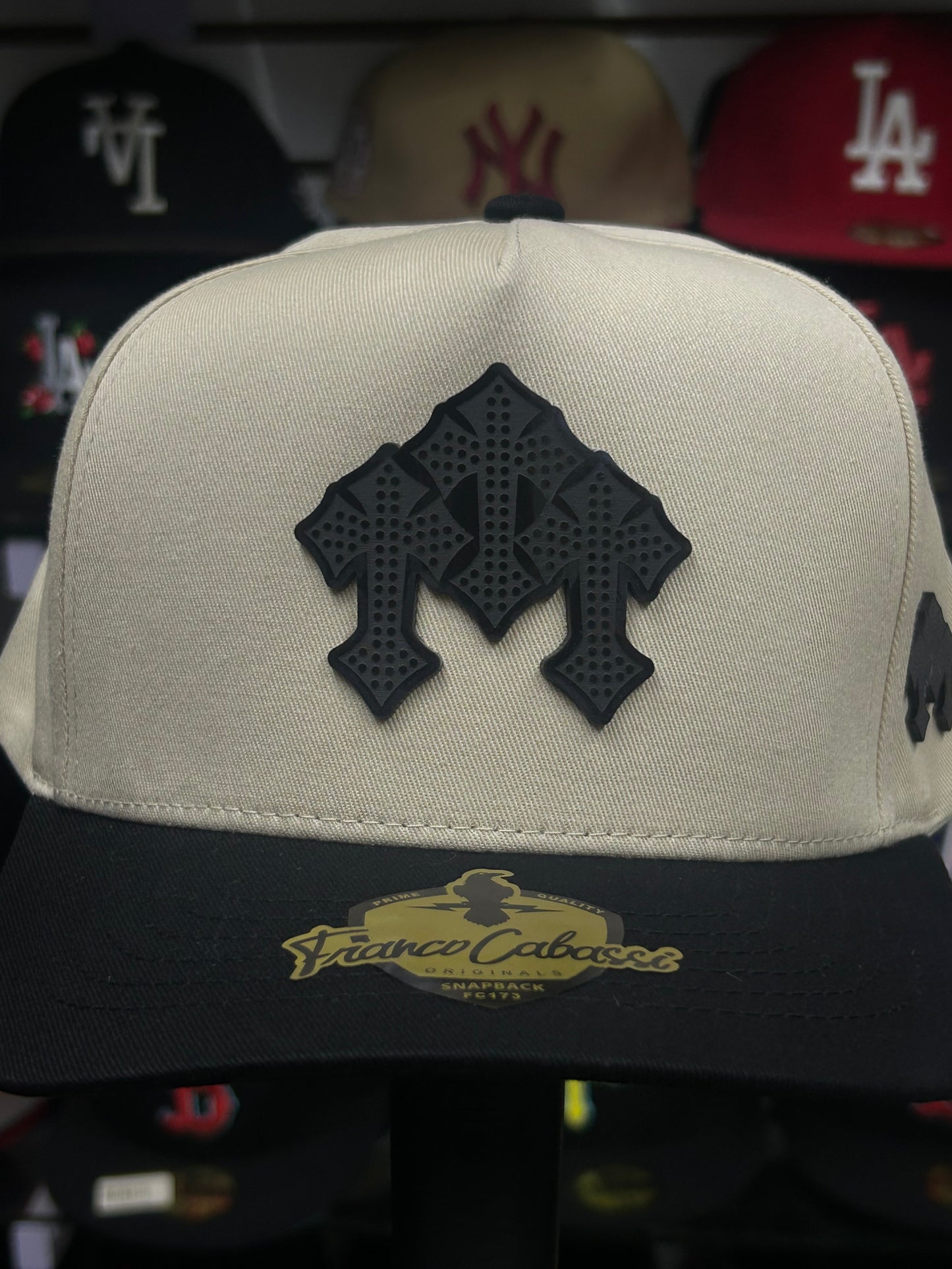 Gorra de placa Franco Cabassi  beige chorme