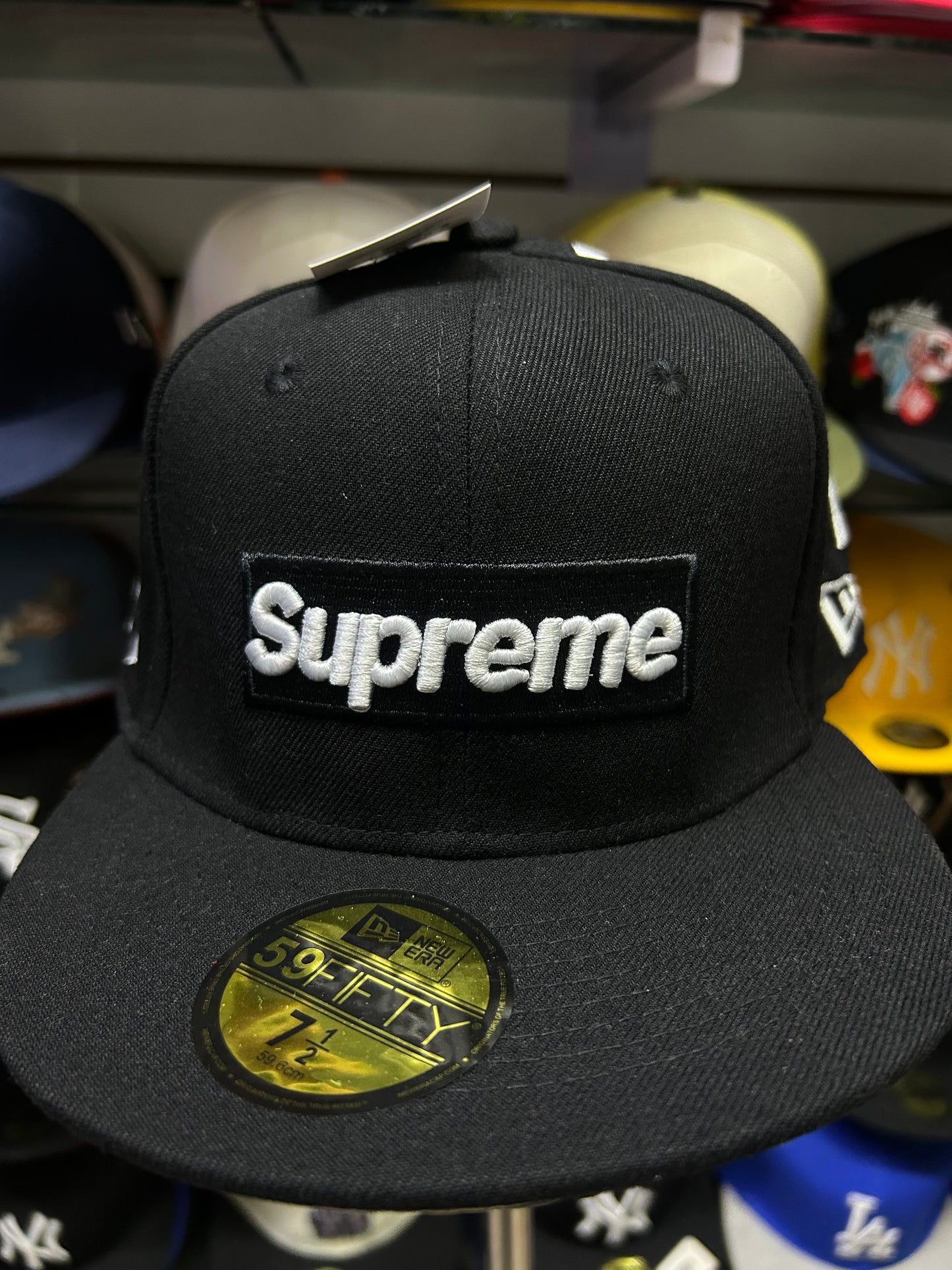 Gorra New Era 59FIFTY x Supreme NY Negra