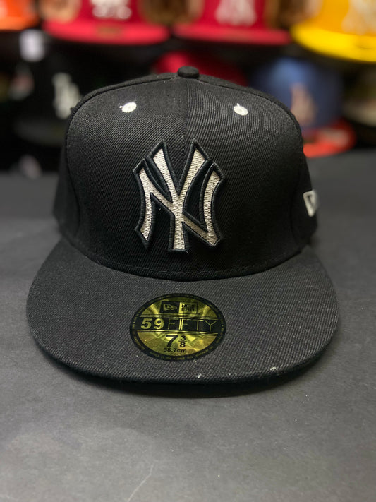 Gorra59FIFTY New York Yankees – Edición Black & Silver