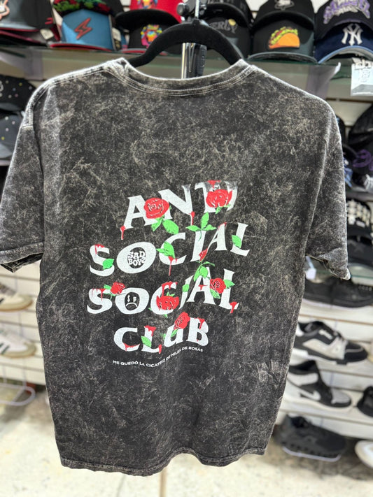 PLAYERA ESTAMPADA ANTI SOCIAL SOCIAL CLUB ROSA