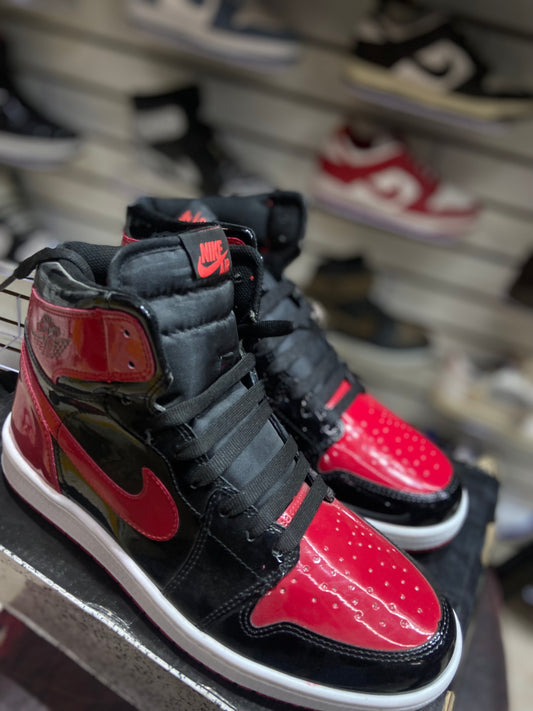 TENI NACIONAL TIPO NIKE JORDAN HING OG BRED