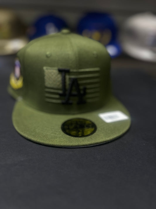 GORRA 59FIFTY MODELO DE LOS ÁNGELES VERDE MILITAR