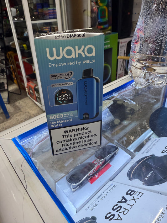Waka 8k agua mineral helada