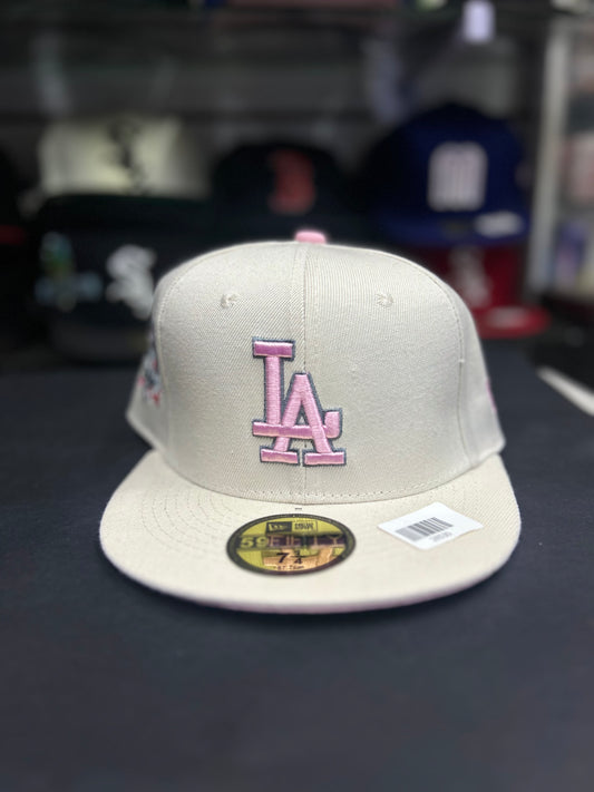 GORRA 59FIFTY MODELO  LOS ÁNGELES  crema rosa