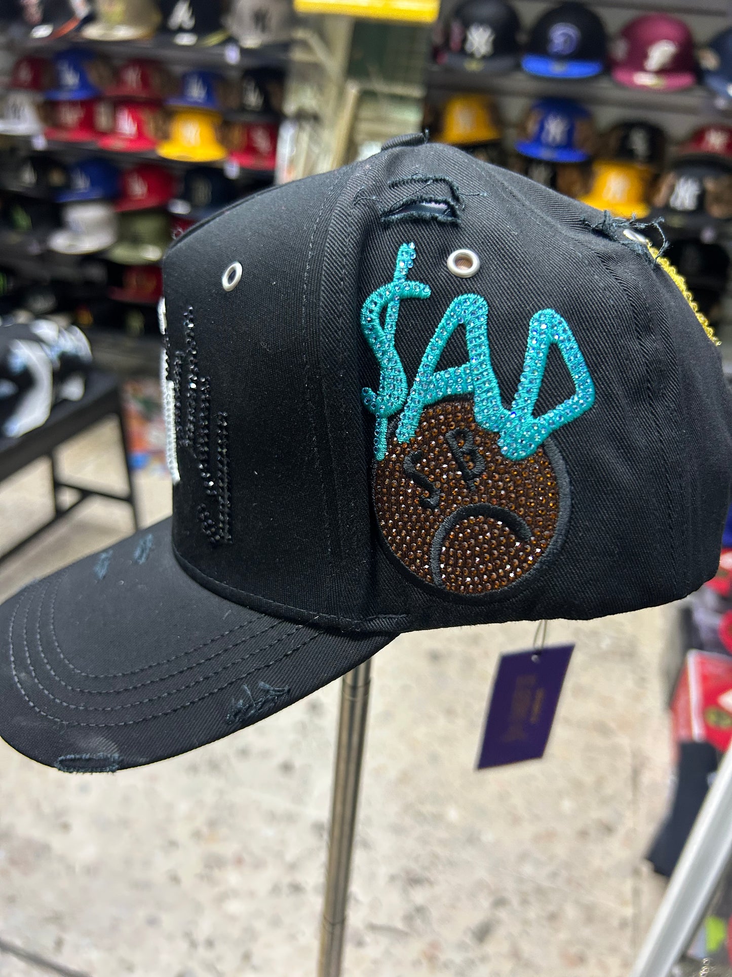 Dandy Hats x Junior H, "Psicodélica"