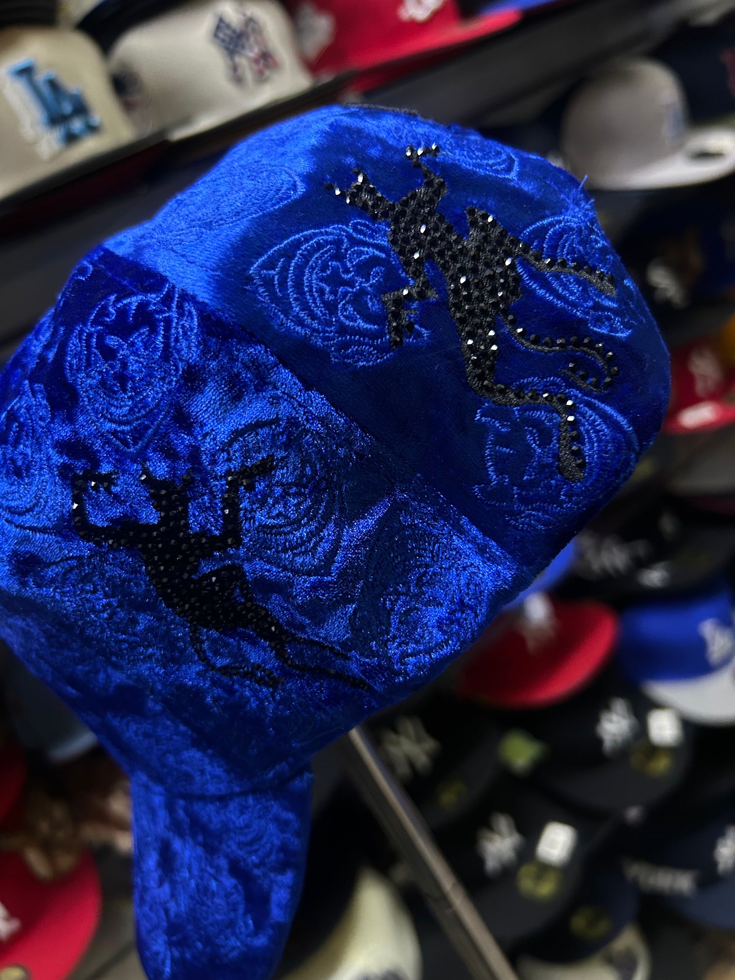 Lucifer Version 2 Azul Velvet de Chucky Hats