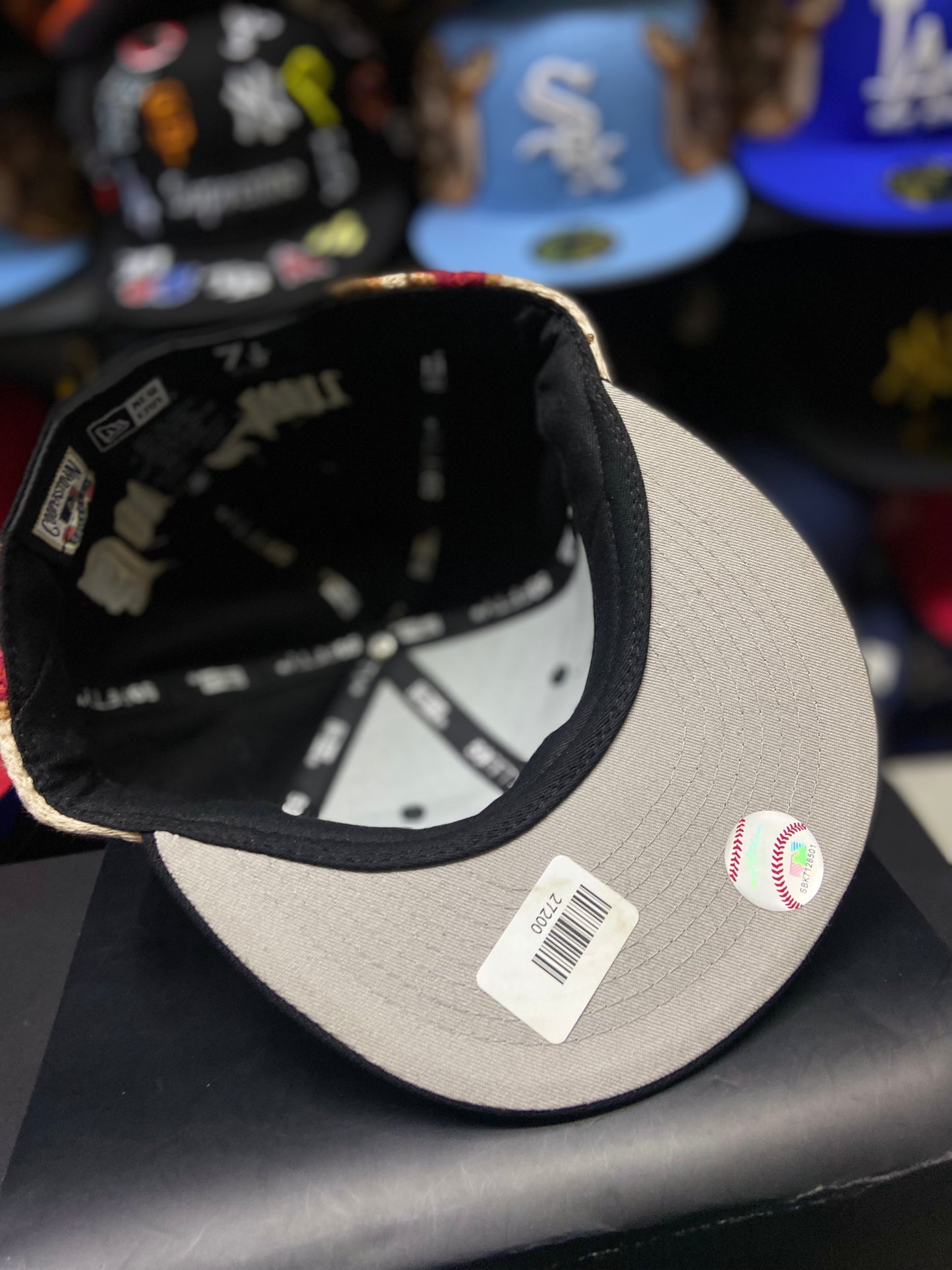 🔥 Gorra 59FIFTY – Chicago White Sox x Ángeles Orantes (Edición Negra) 🔥