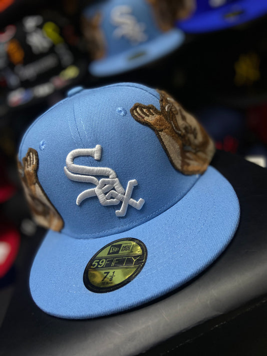 🔥 Gorra  59FIFTY – Chicago White Sox x Ángeles Orantes (Edición Celeste) 🔥