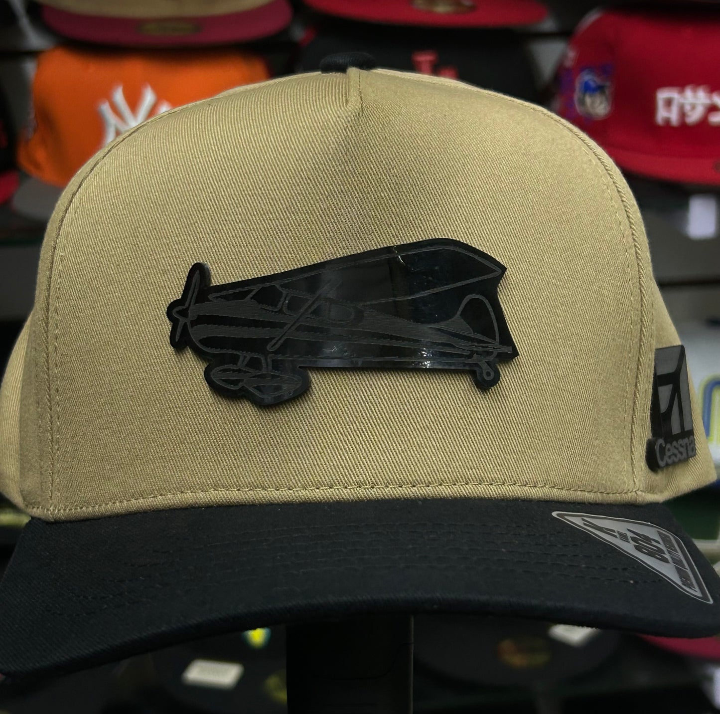 Gorra Kamel de placa avioneta