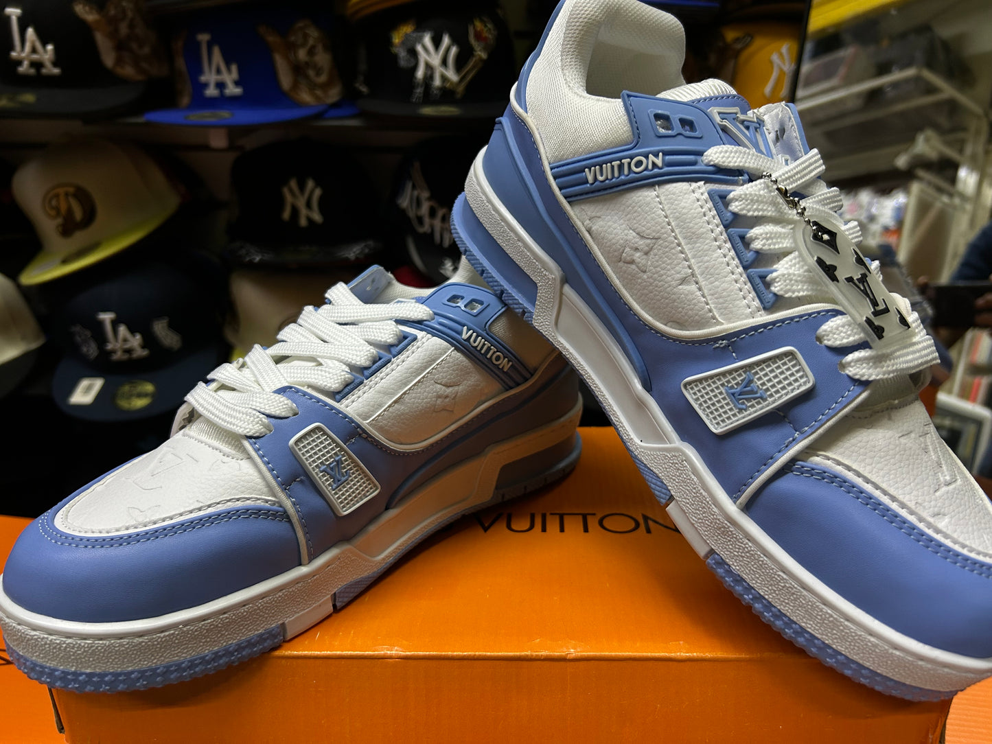 TENIS NACIONAL TIPO LOUIS VUITTON AZUL CIELO BLANCO