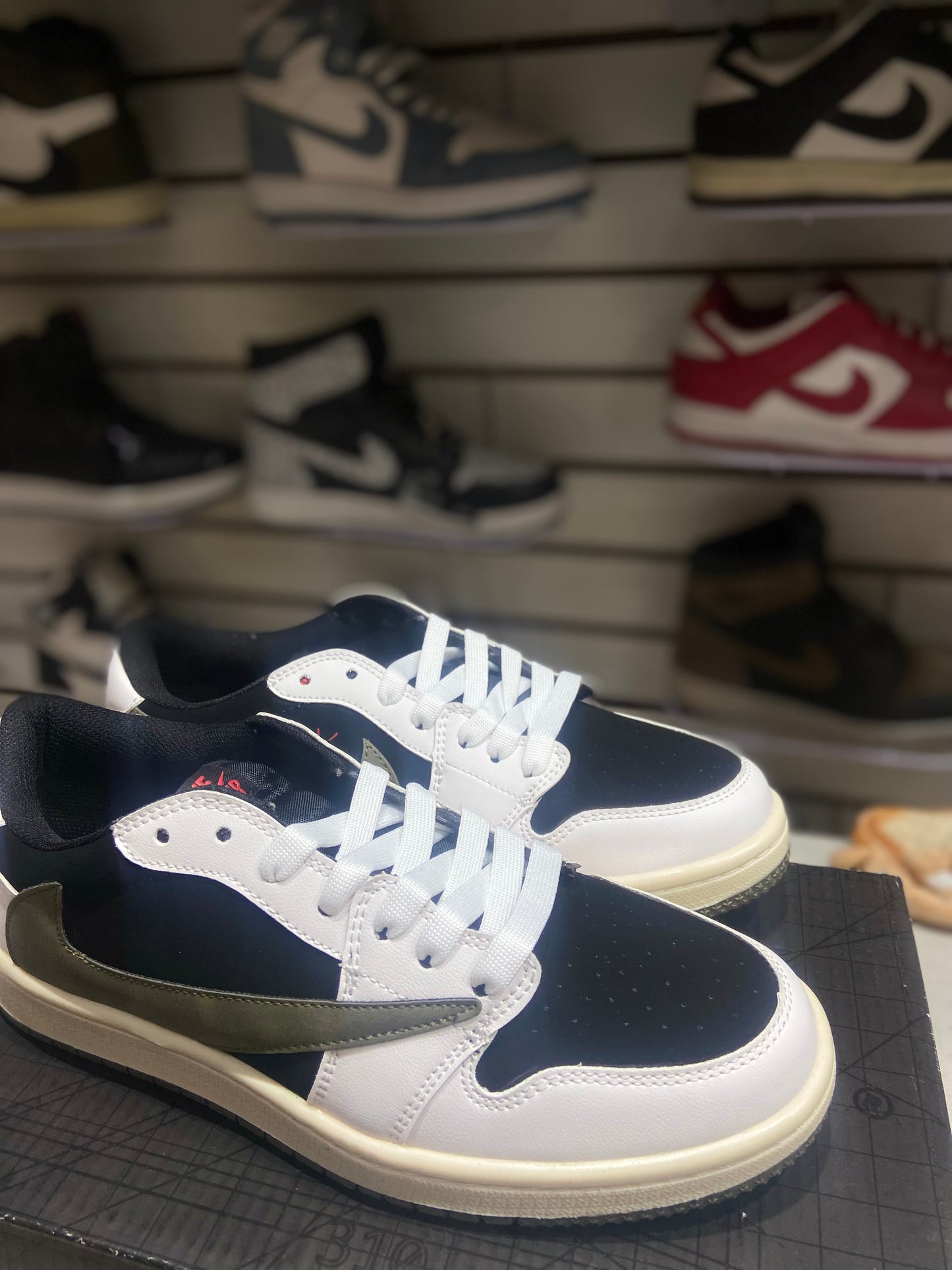 TENIS NACIONAL TIPO NIKE TRAVIS SCOOT