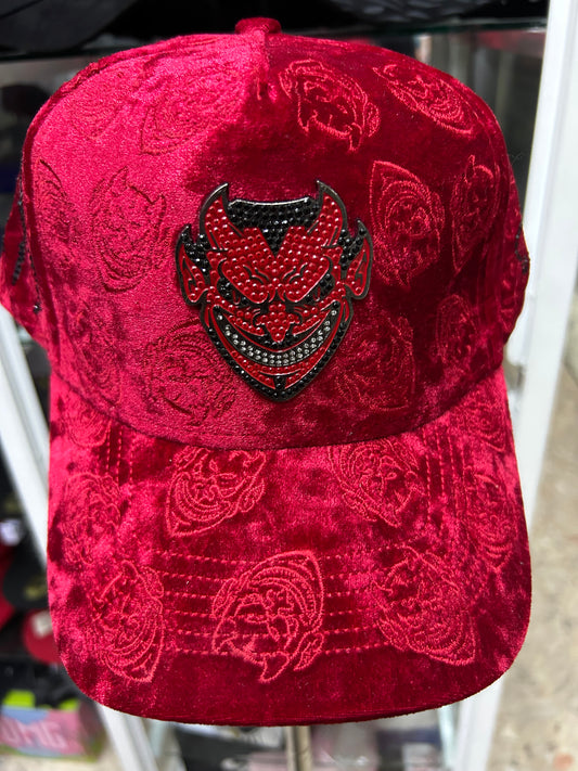 Lucifer Version 2 Negra Velvet de Chucky Hats Makabelico rojo