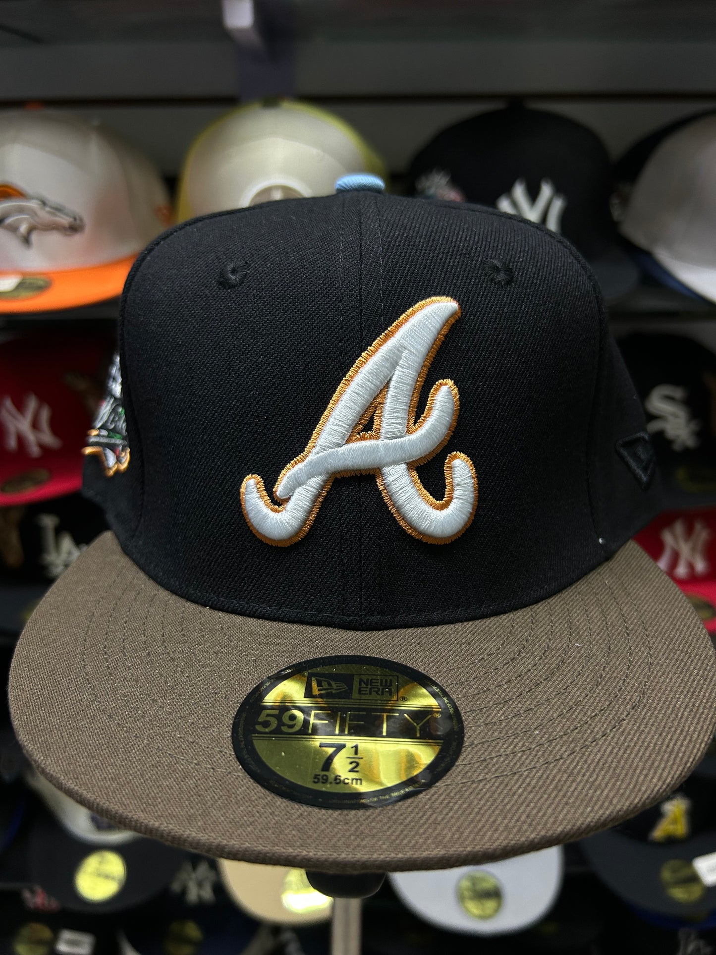 Gorra New Era 59FIFTY Atlanta Braves Negro con café