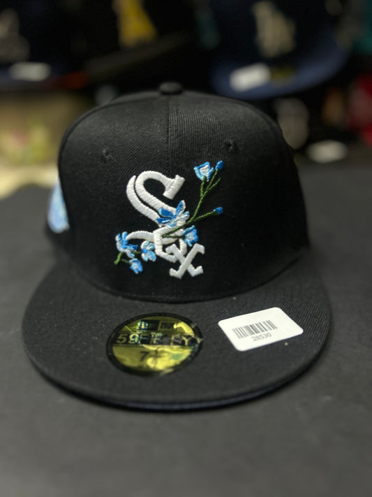 GORRA 59FIFTY MODELO SOX FLORES AZULES